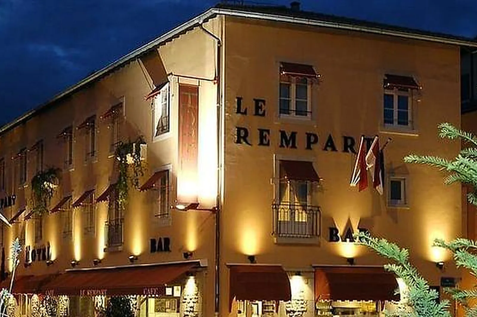 Lieux événementiels, HOTEL THE ORIGINALS TOURNUS LE REMPART