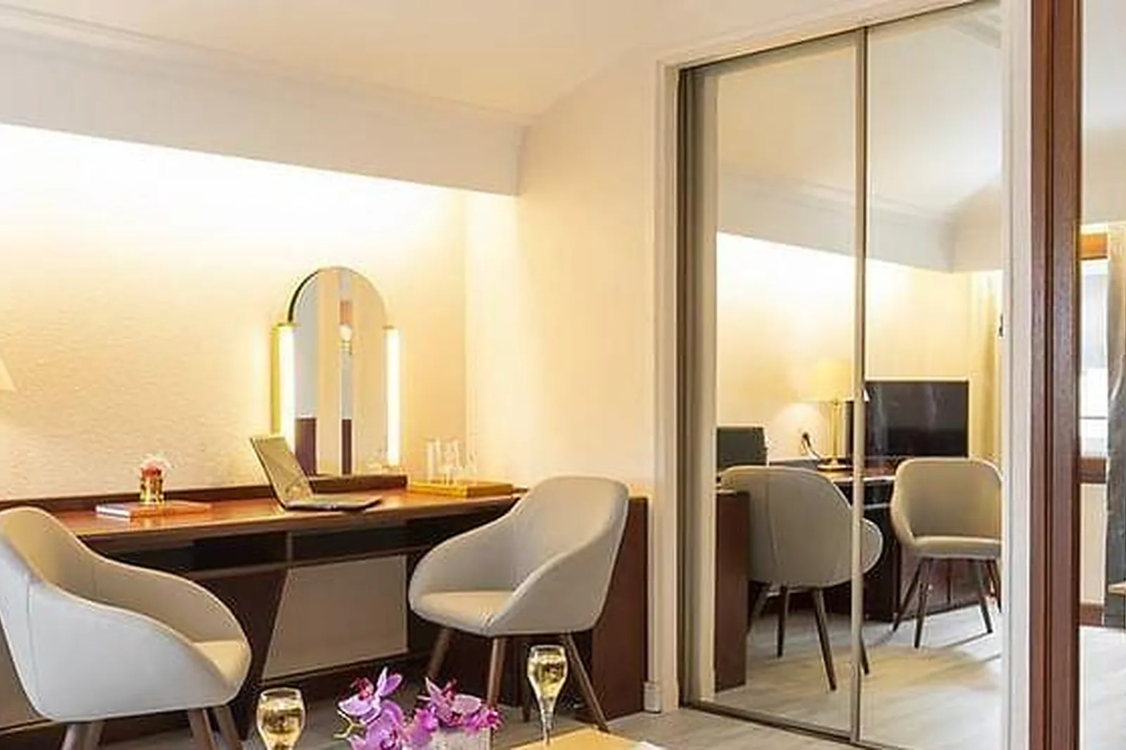 Lieux événementiels, HOTEL THE ORIGINALS TOURNUS LE REMPART