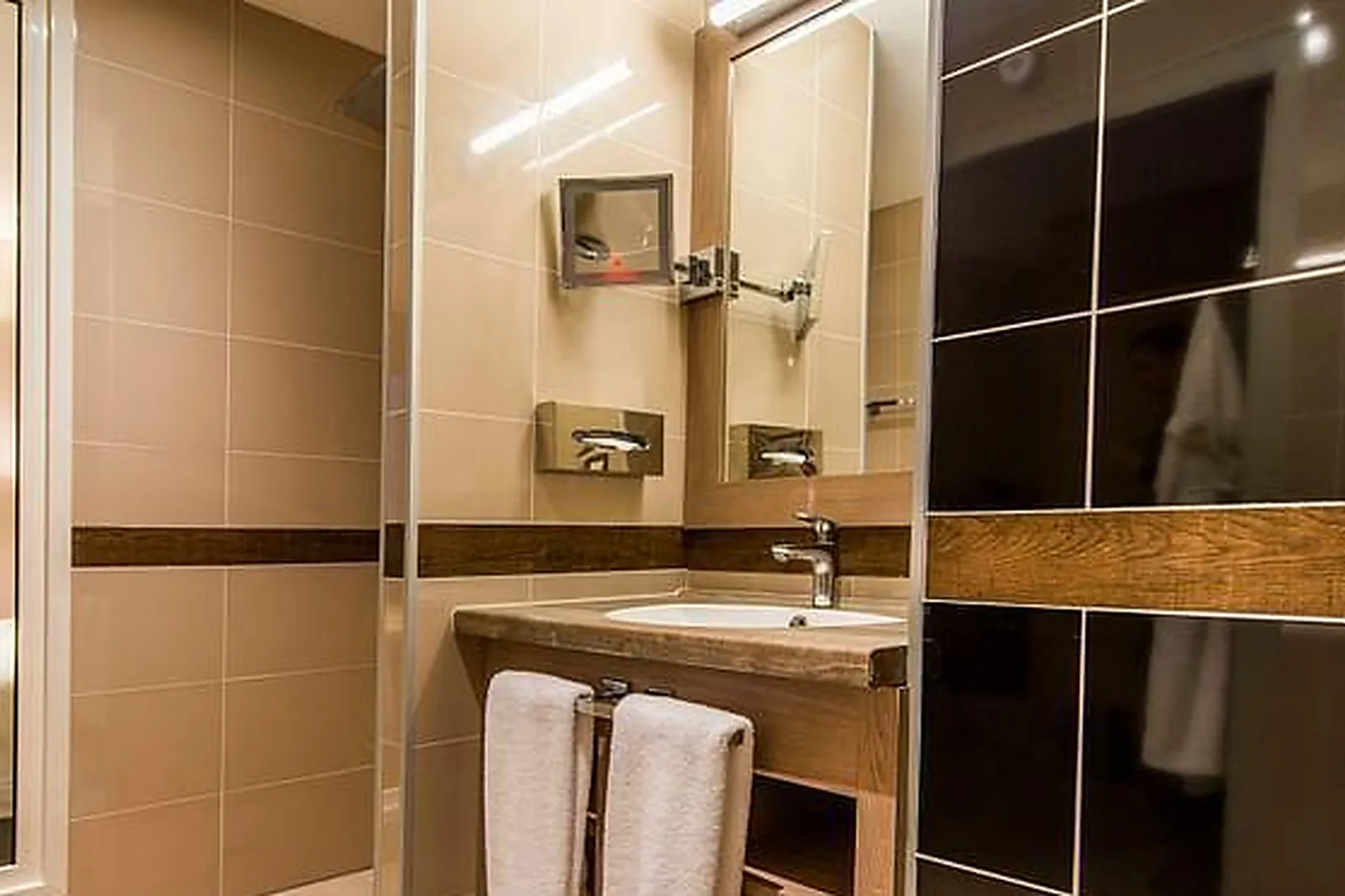 Lieux événementiels, HOTEL VATEL ****