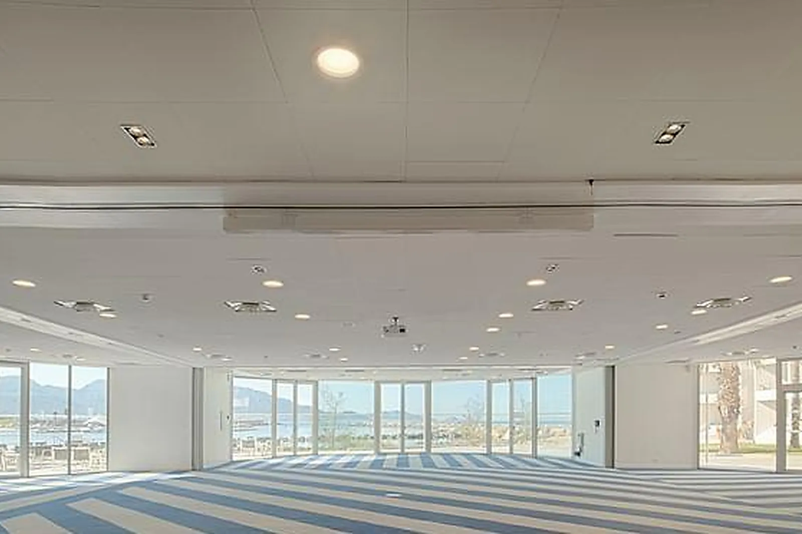 Lieux événementiels, HOTEL NHOW MARSEILLE ****