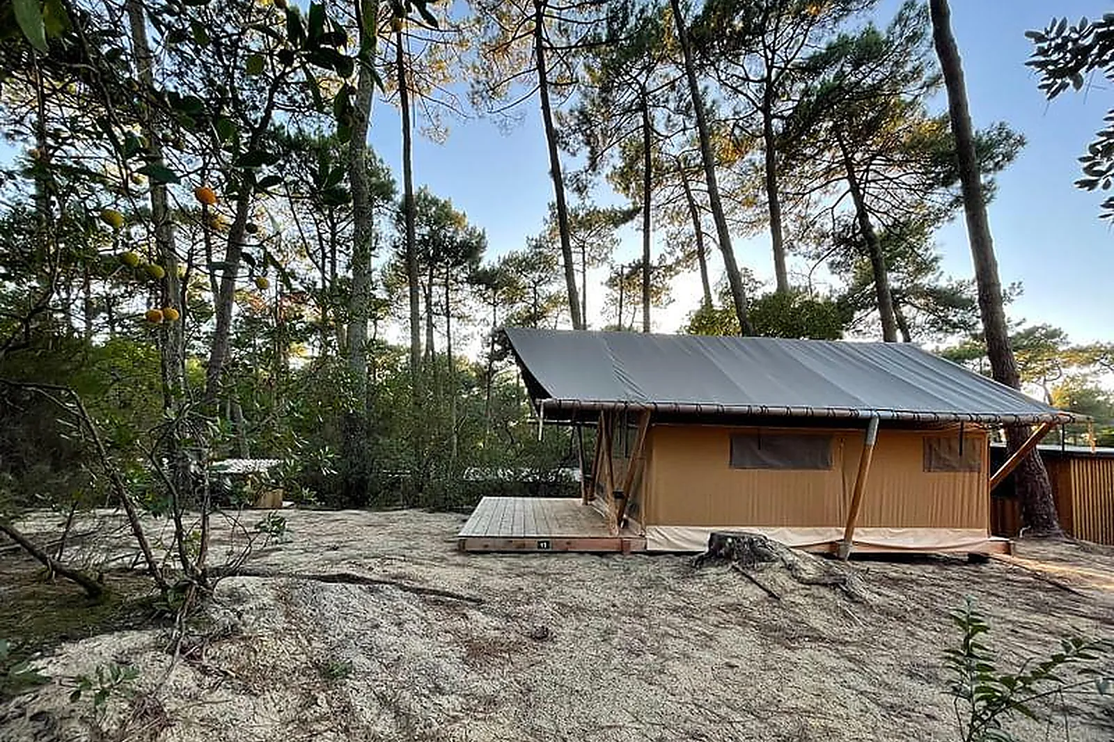 Lieux événementiels, HUTTOPIA ARCACHON****