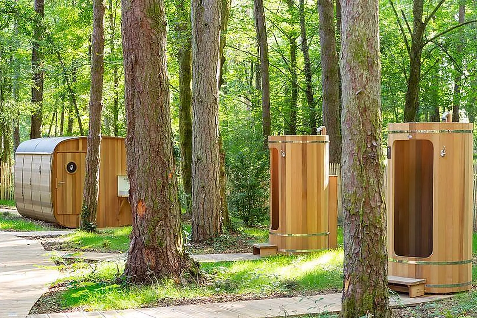 Lieux événementiels, HUTTOPIA LANMARY ***