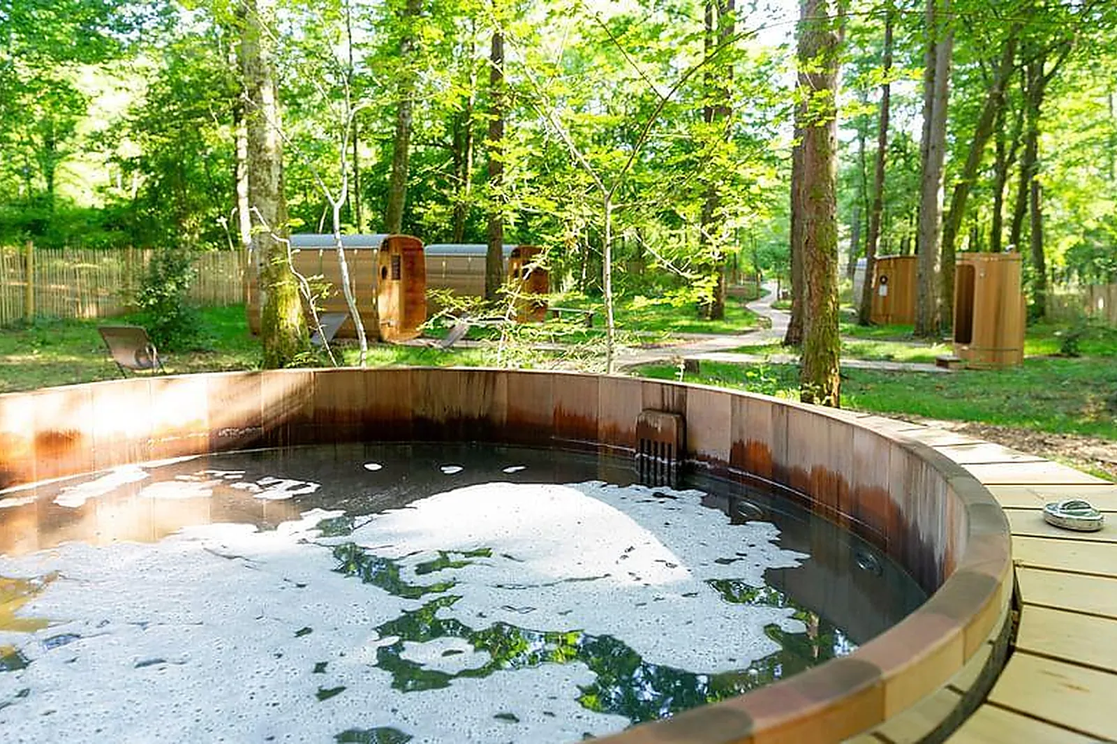 Lieux événementiels, HUTTOPIA LANMARY ***