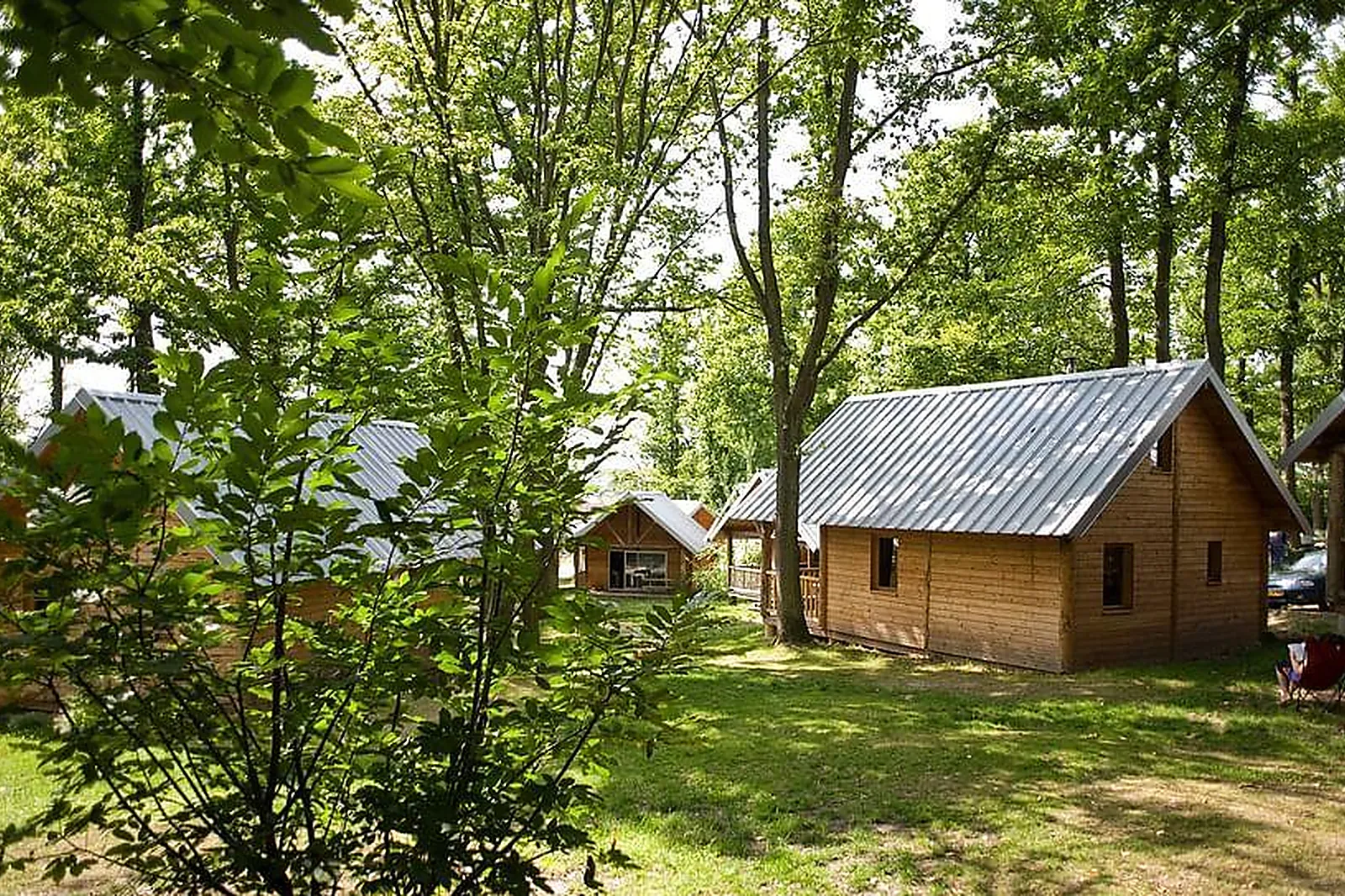 Lieux événementiels, HUTTOPIA VERSAILLES ***