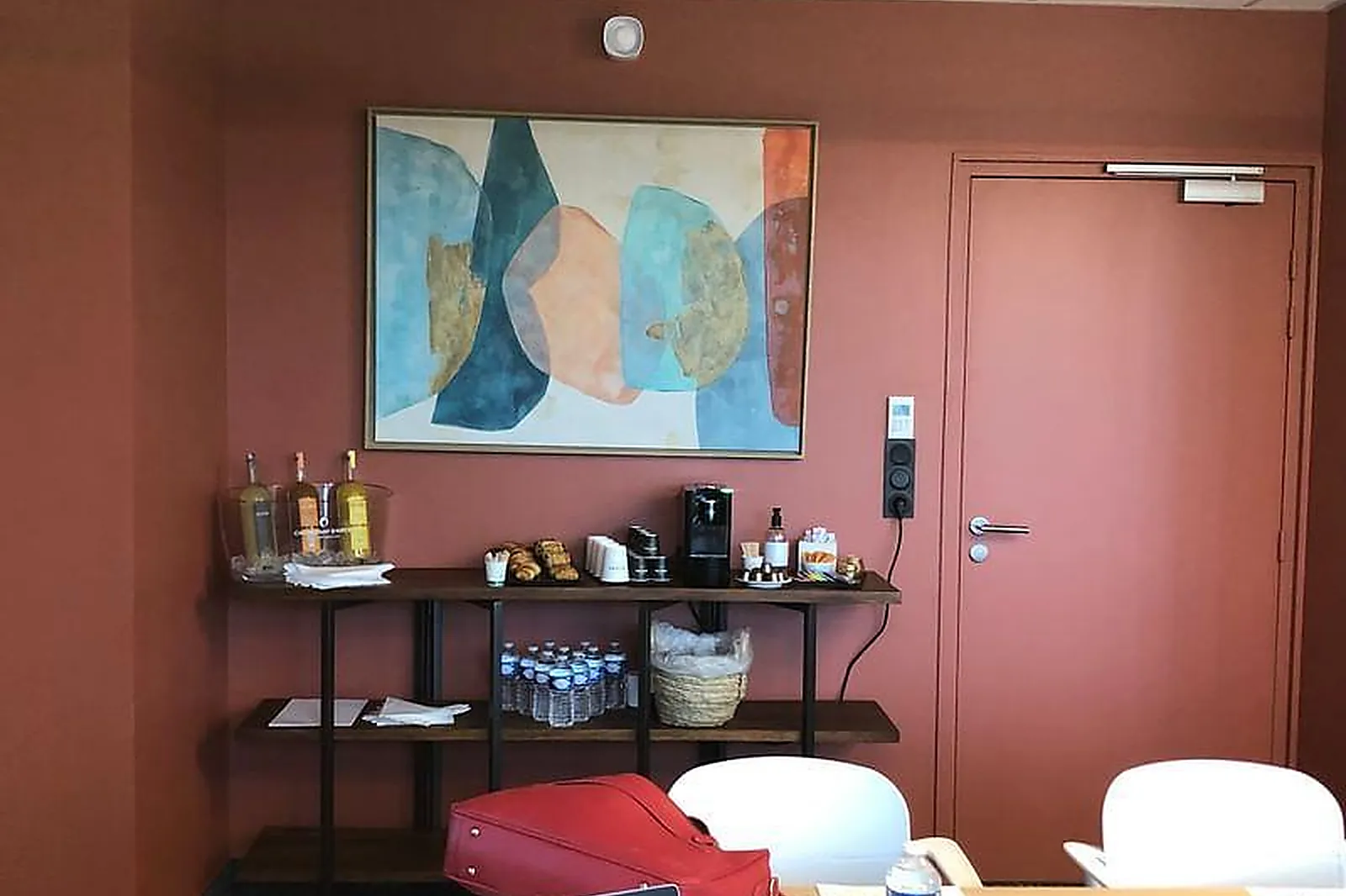 Lieux événementiels, HÔTEL AKENA LA CHAPELLE SAINT LUC***