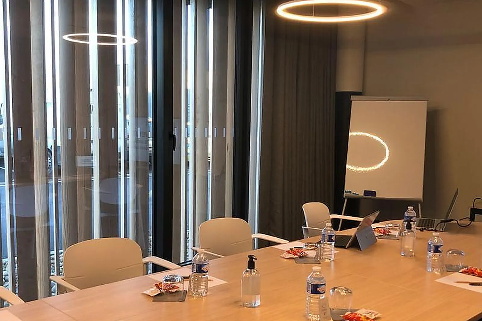 Lieux événementiels, HÔTEL AKENA LA CHAPELLE SAINT LUC***