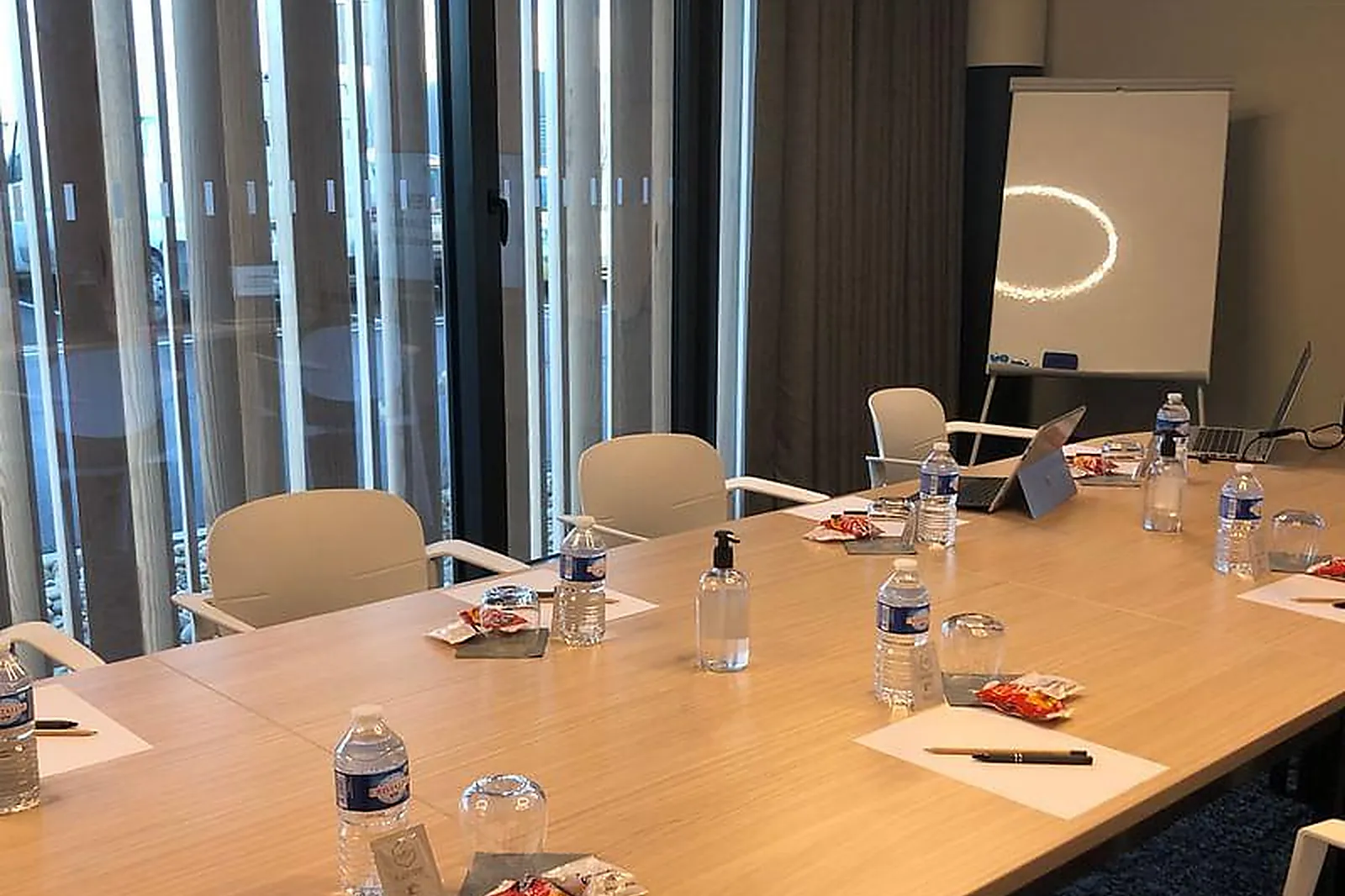 Lieux événementiels, HÔTEL AKENA LA CHAPELLE SAINT LUC***