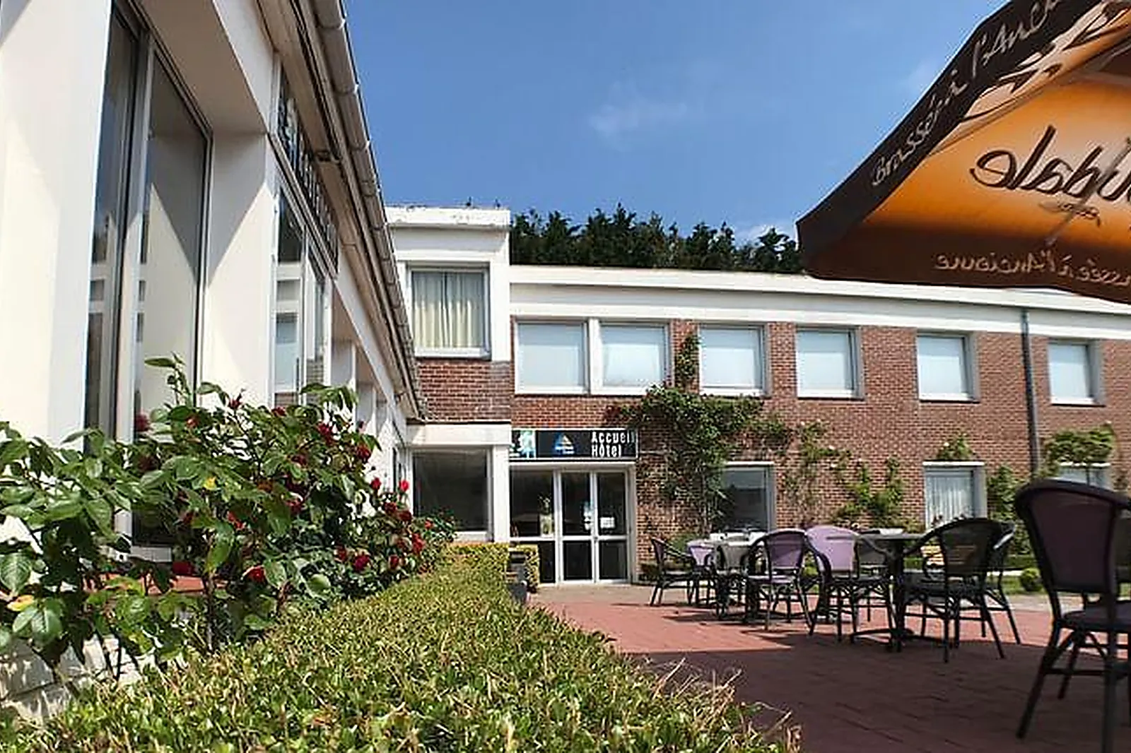 Lieux événementiels, HÔTEL AKENA LE CLOS DE CÈDRES**