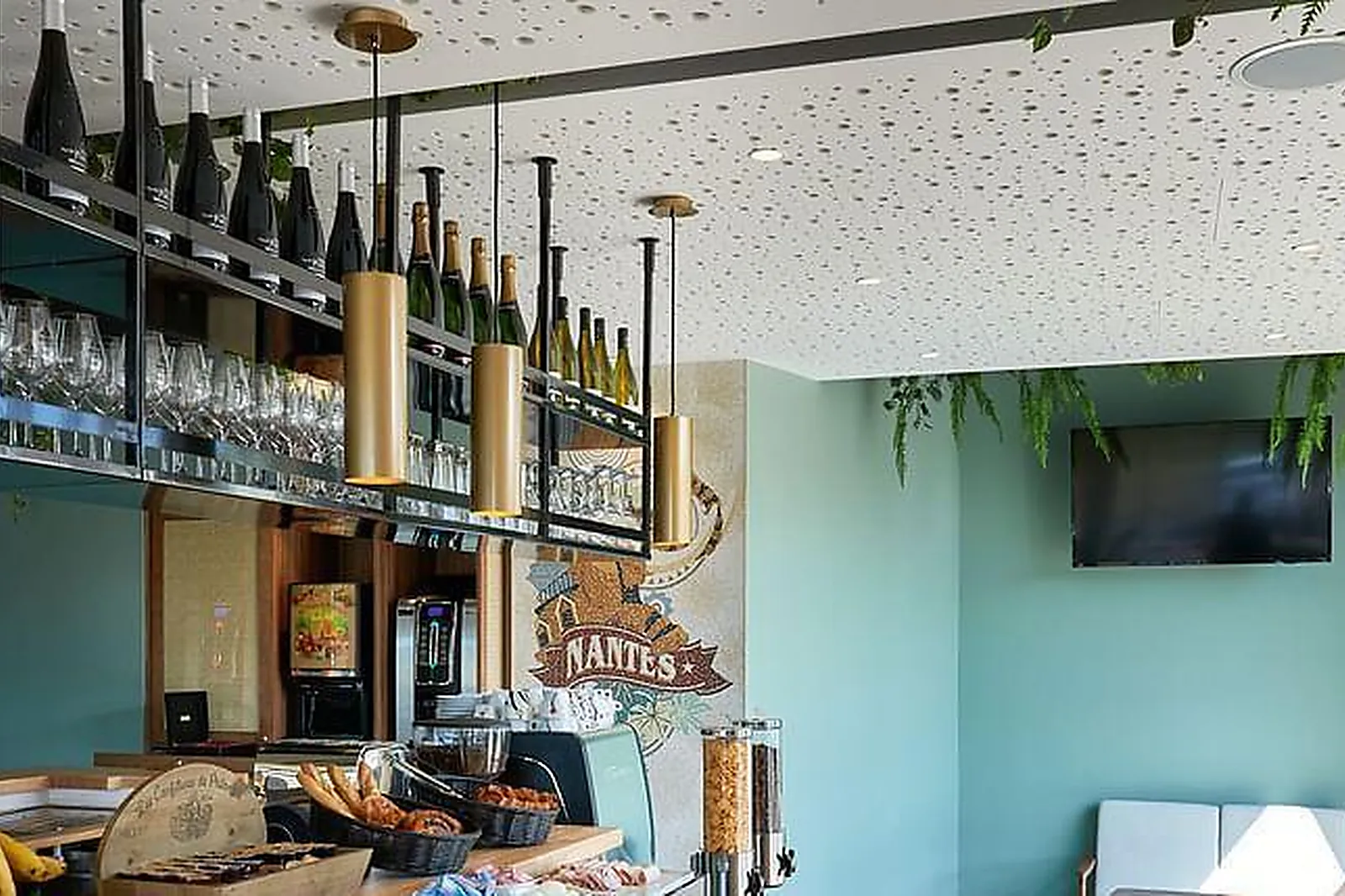 Lieux événementiels, HÔTEL AKENA REZE***