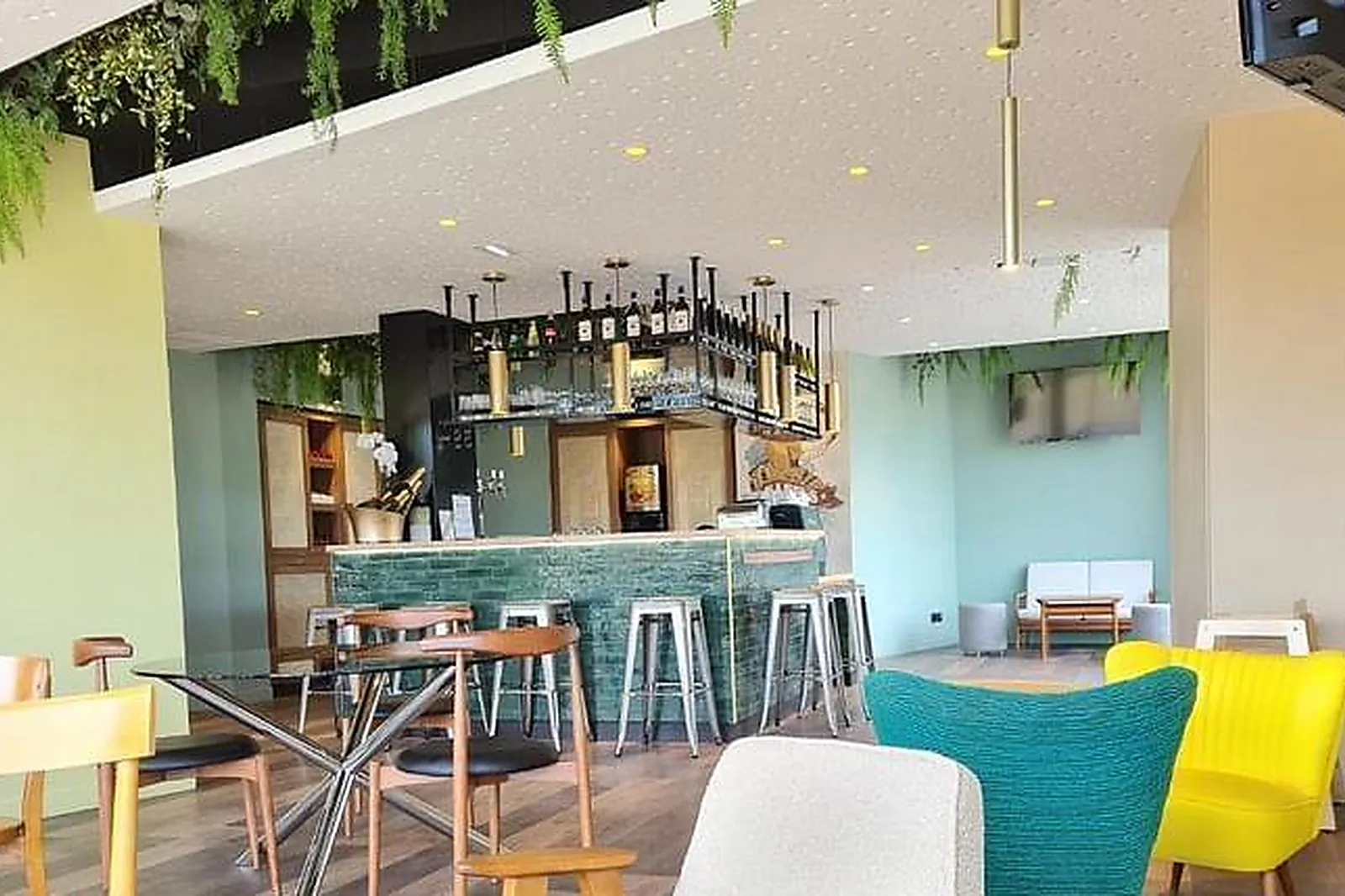 Lieux événementiels, HÔTEL AKENA REZE***