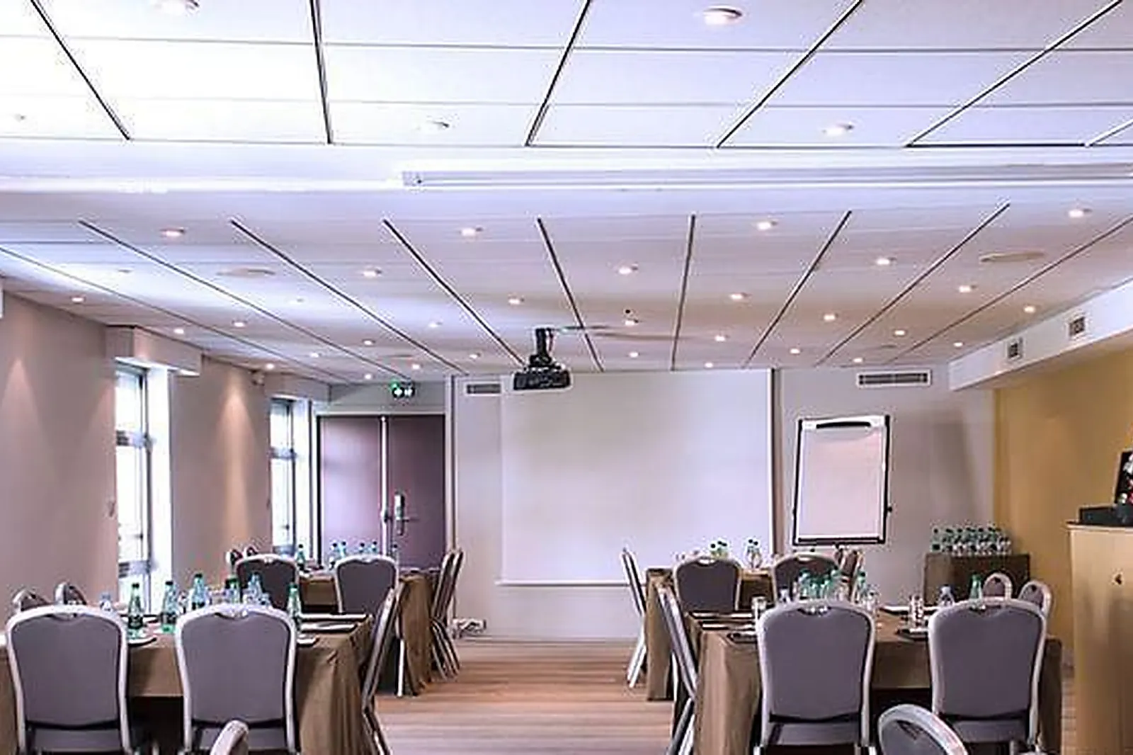 Lieux événementiels, HÔTEL AMPÈRE ****