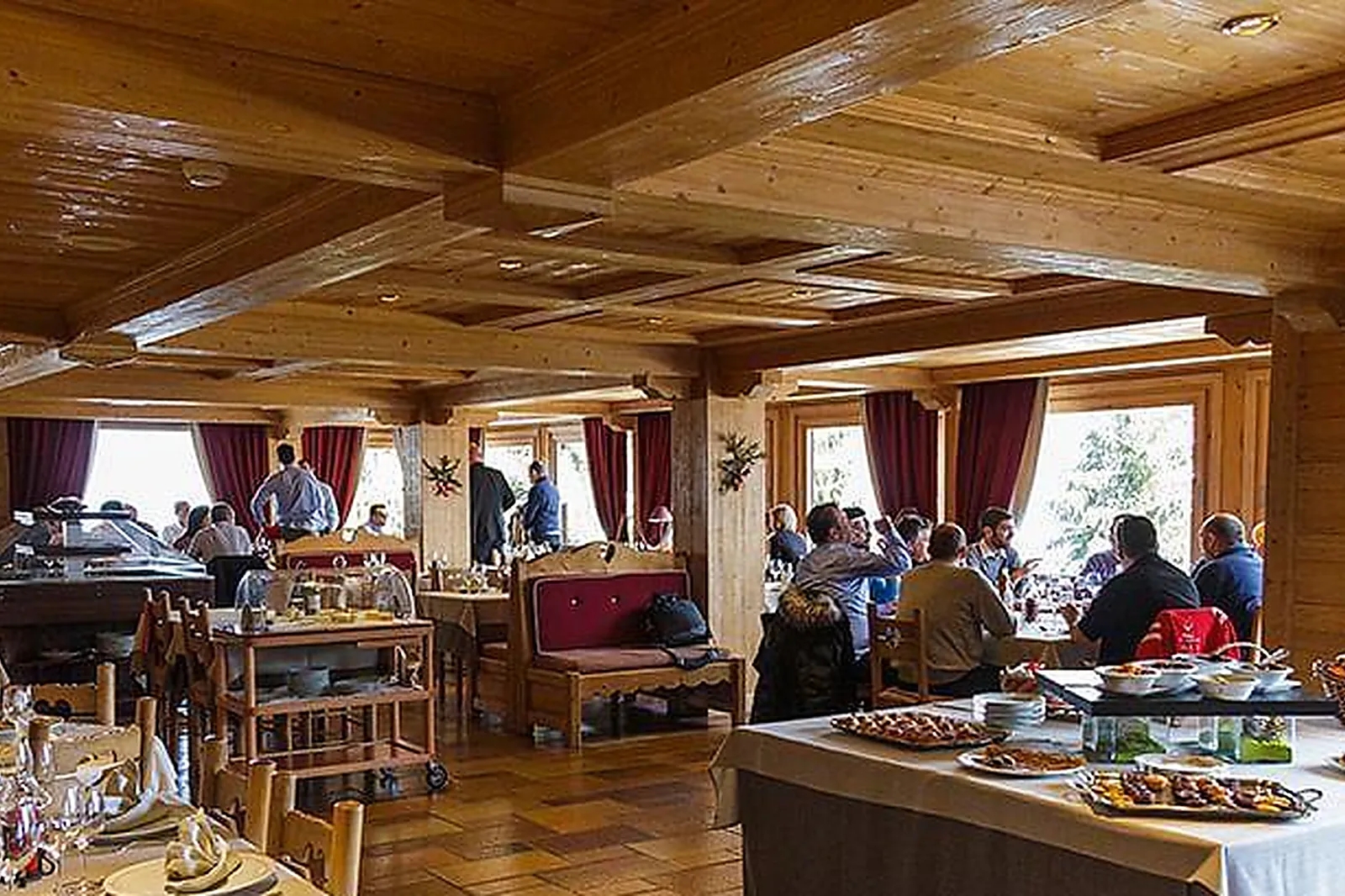 Lieux événementiels, HÔTEL AUX DUCS DE SAVOIE ****