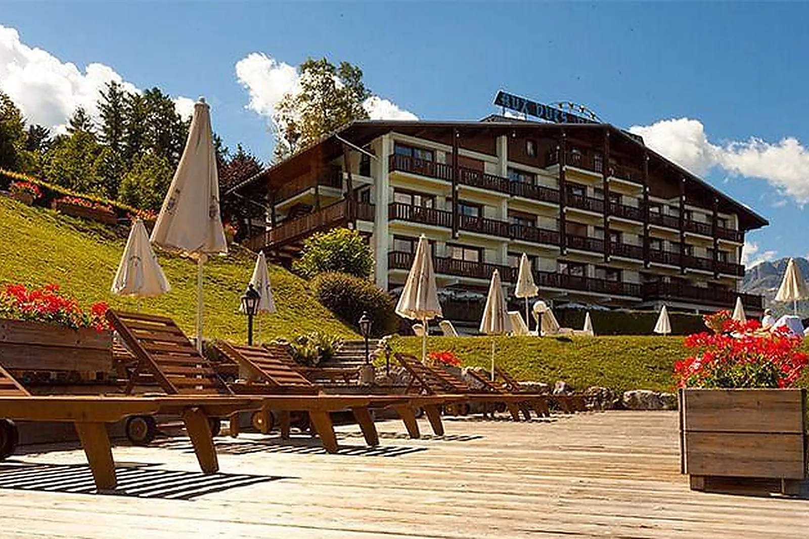 Lieux événementiels, HÔTEL AUX DUCS DE SAVOIE ****