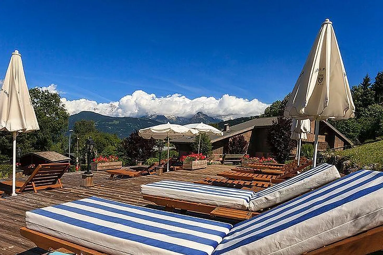 Lieux événementiels, HÔTEL AUX DUCS DE SAVOIE ****