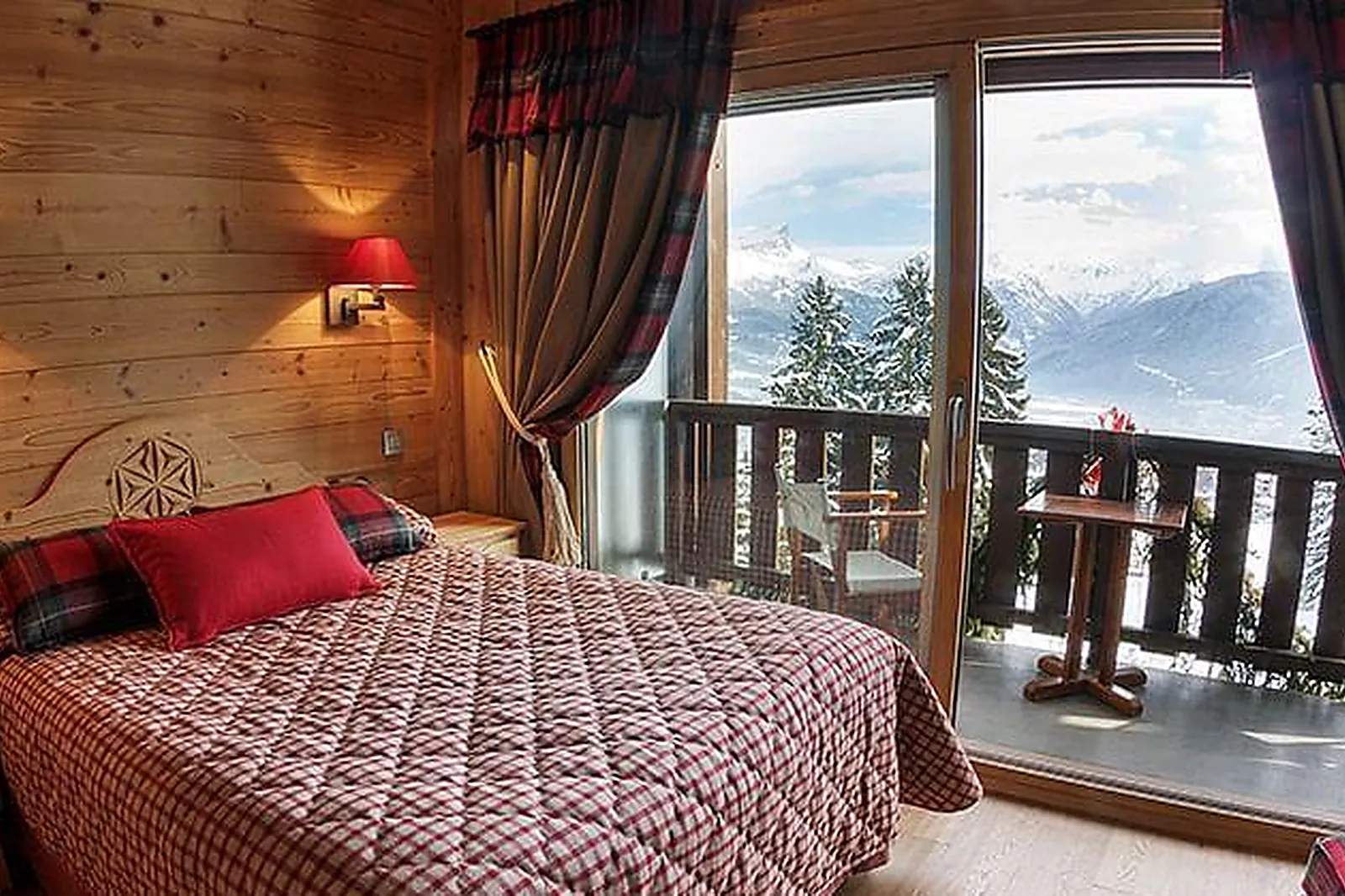 Lieux événementiels, HÔTEL AUX DUCS DE SAVOIE ****