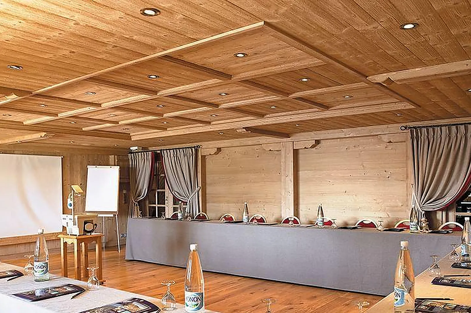 Lieux événementiels, HÔTEL AUX DUCS DE SAVOIE ****