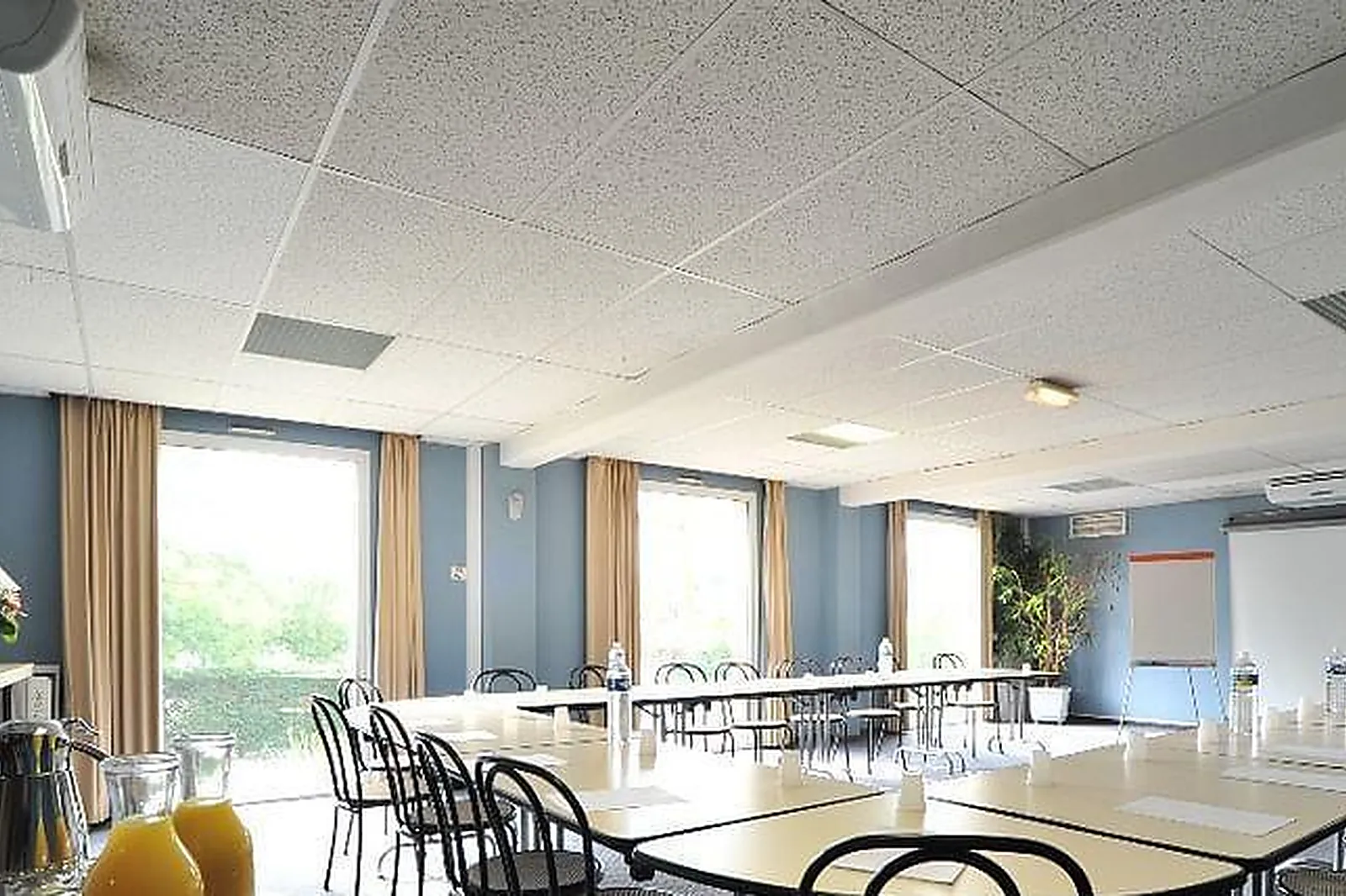 Lieux événementiels, HÔTEL BALLADINS VILLEFRANCHE-DE-ROUERGUE ***