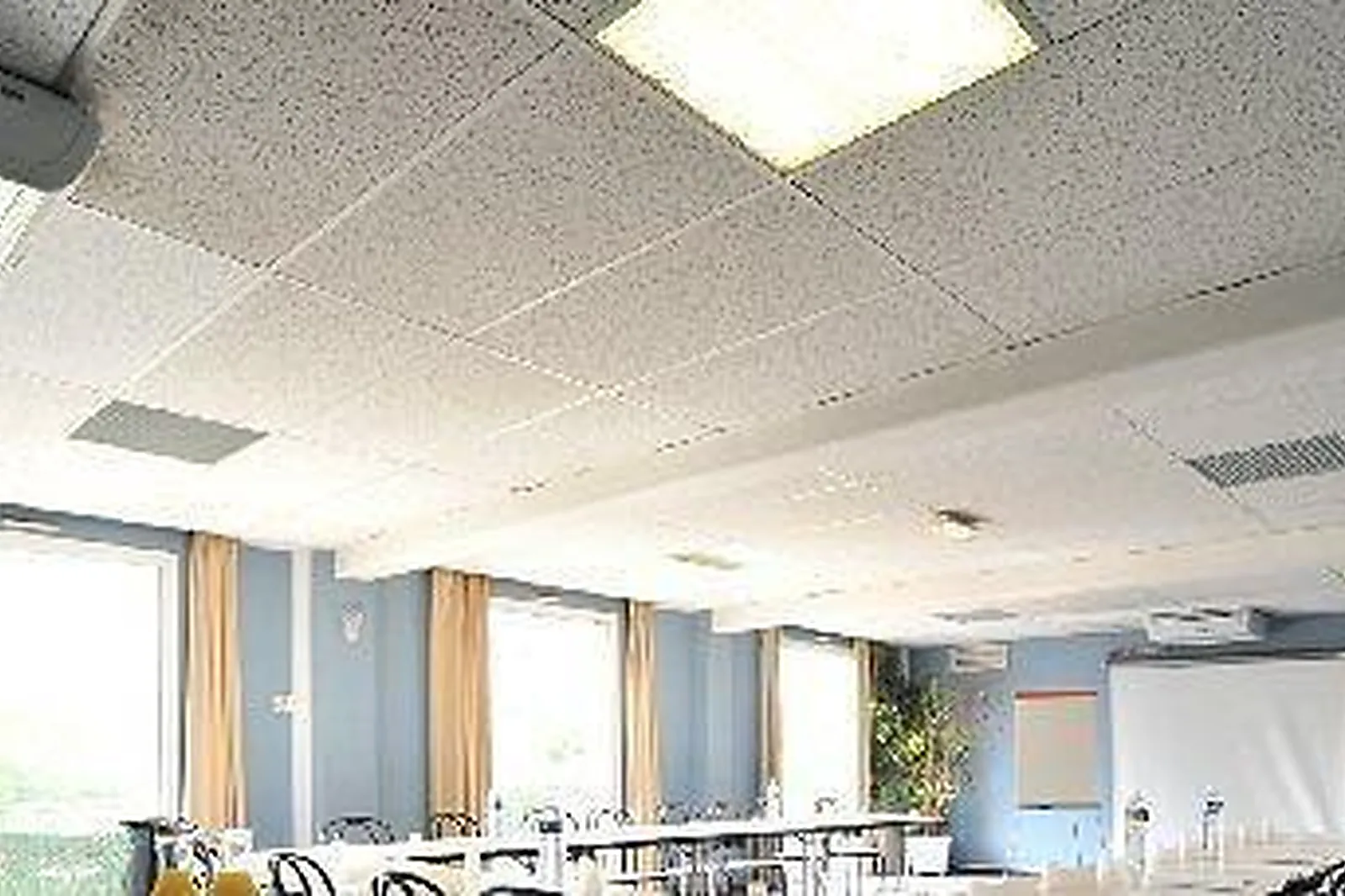 Lieux événementiels, HÔTEL BALLADINS VILLEFRANCHE-DE-ROUERGUE ***