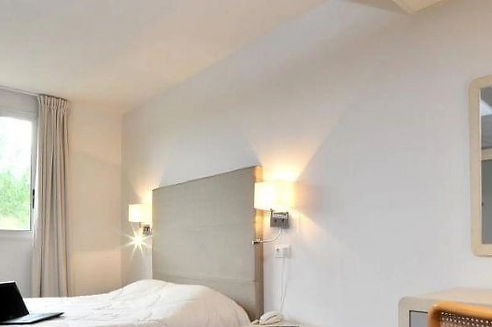 Lieux événementiels, HÔTEL BALLADINS VILLEFRANCHE-DE-ROUERGUE ***