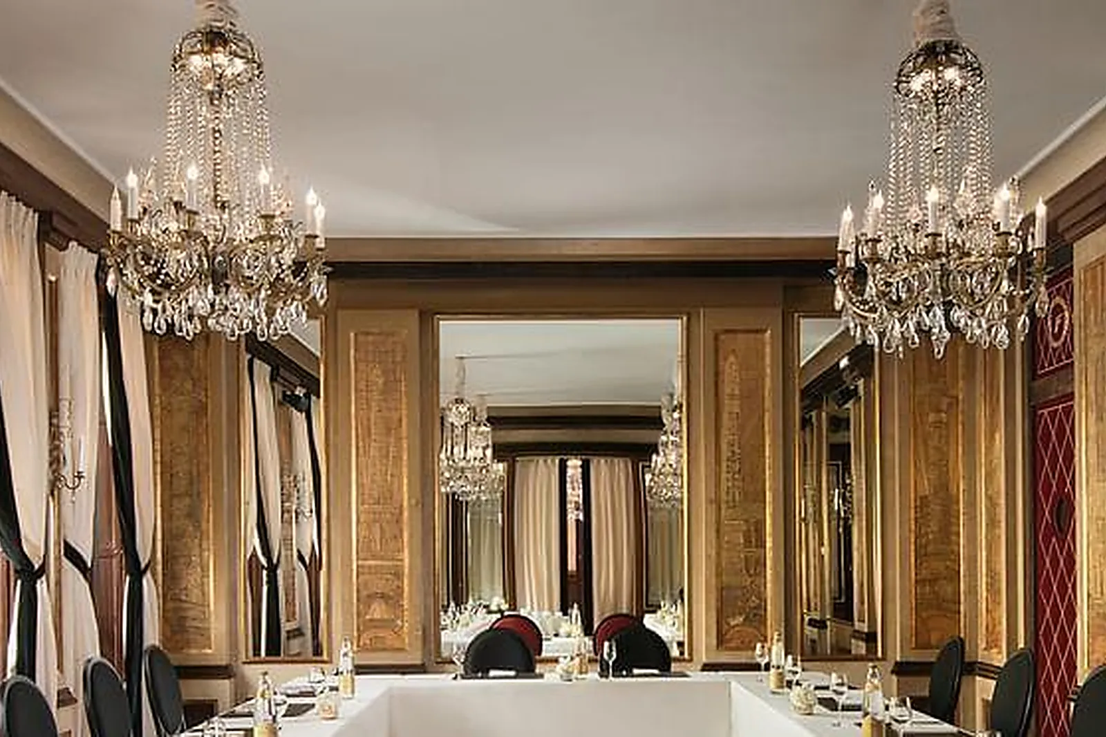 Lieux événementiels, HÔTEL BARRIÈRE LE FOUQUET'S PARIS *****