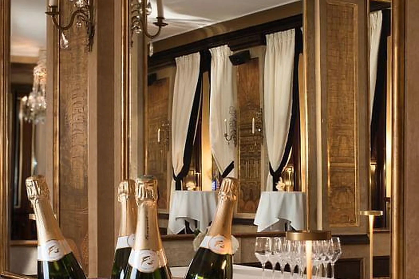 Lieux événementiels, HÔTEL BARRIÈRE LE FOUQUET'S PARIS *****