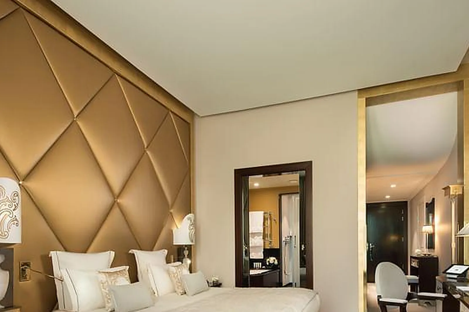 Lieux événementiels, HÔTEL BARRIÈRE LE FOUQUET'S PARIS *****