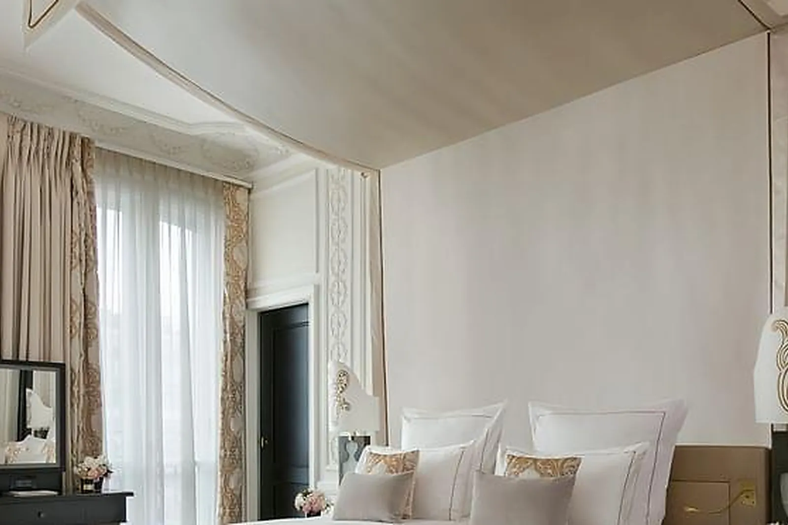 Lieux événementiels, HÔTEL BARRIÈRE LE FOUQUET'S PARIS *****