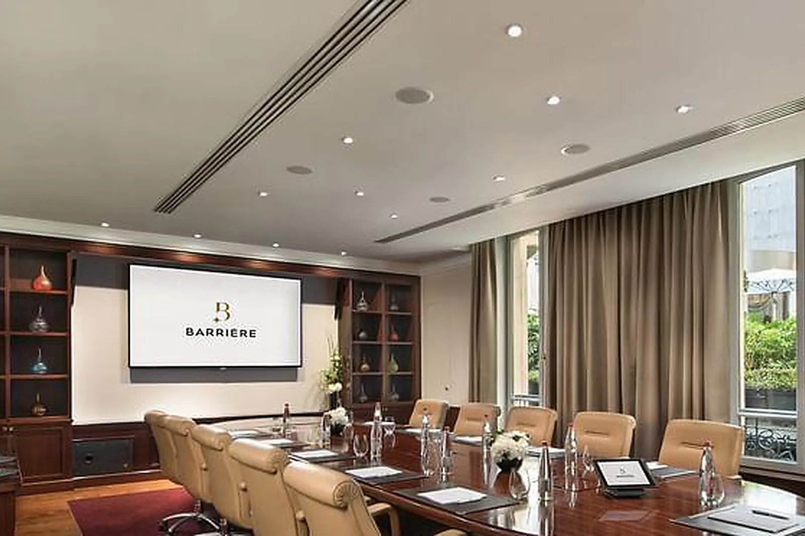 Lieux événementiels, HÔTEL BARRIÈRE LE FOUQUET'S PARIS *****