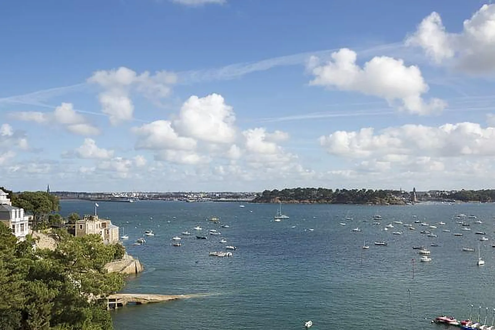 Lieux événementiels, LES GRANGES D'EN HAUT