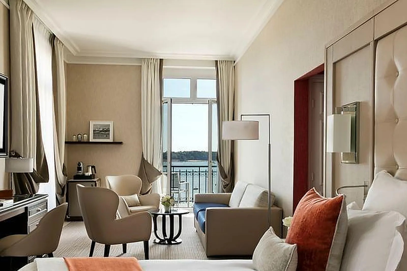 Lieux événementiels, LES GRANGES D'EN HAUT