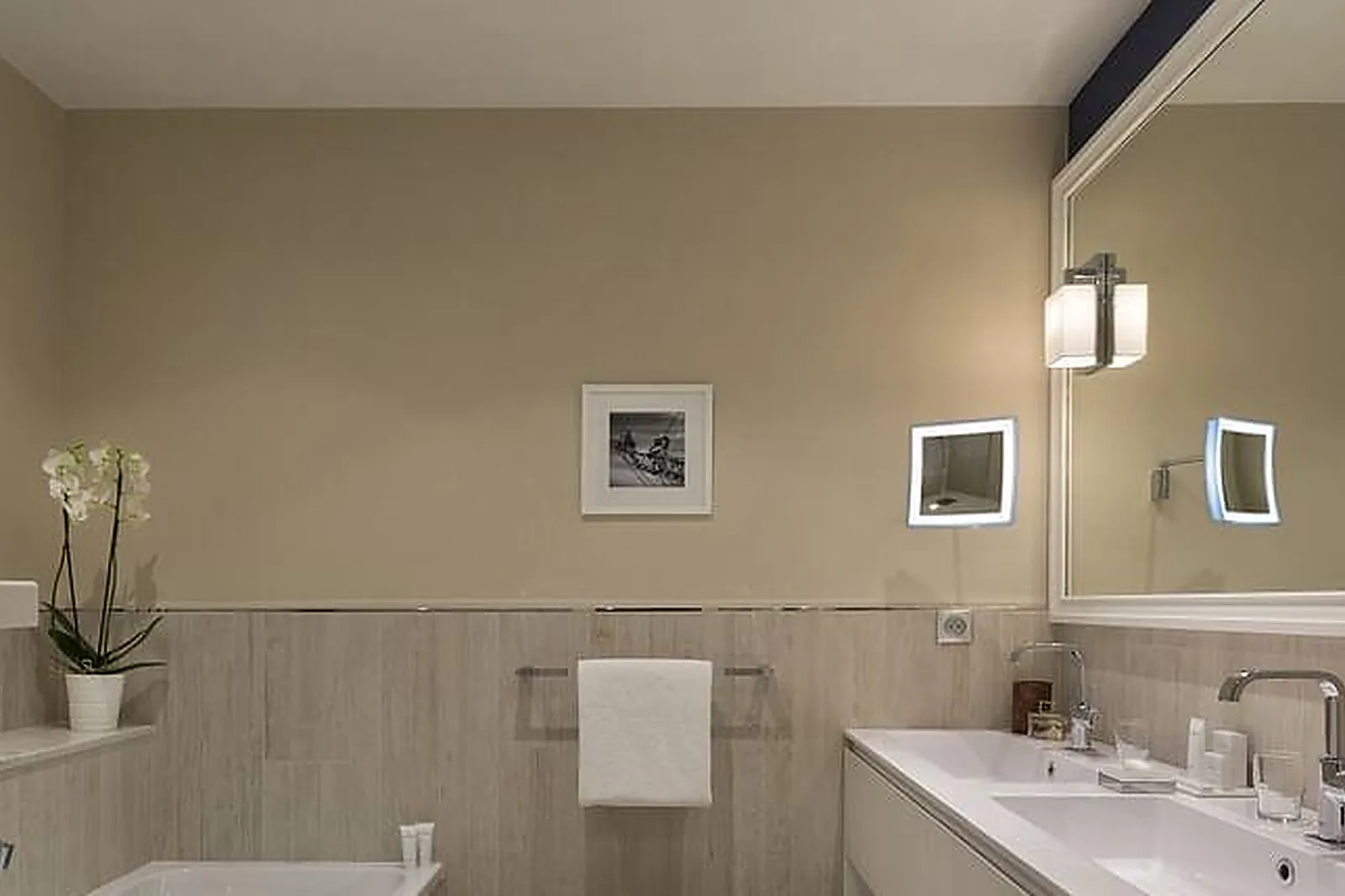 Lieux événementiels, LES GRANGES D'EN HAUT