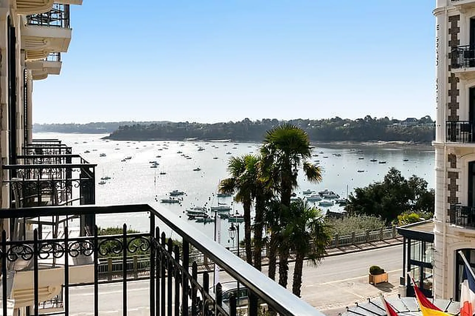 Lieux événementiels, LES GRANGES D'EN HAUT