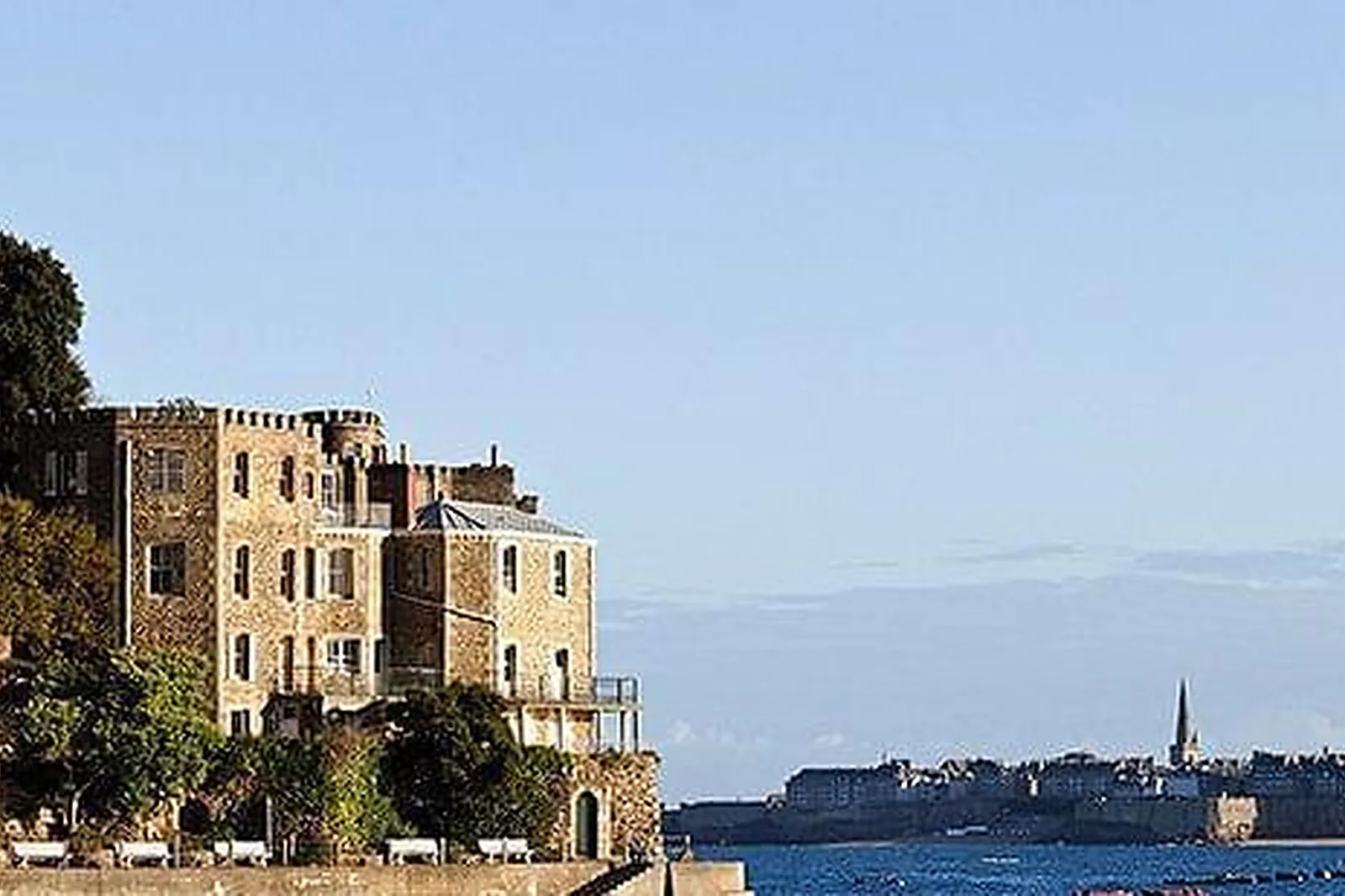 Lieux événementiels, LES GRANGES D'EN HAUT