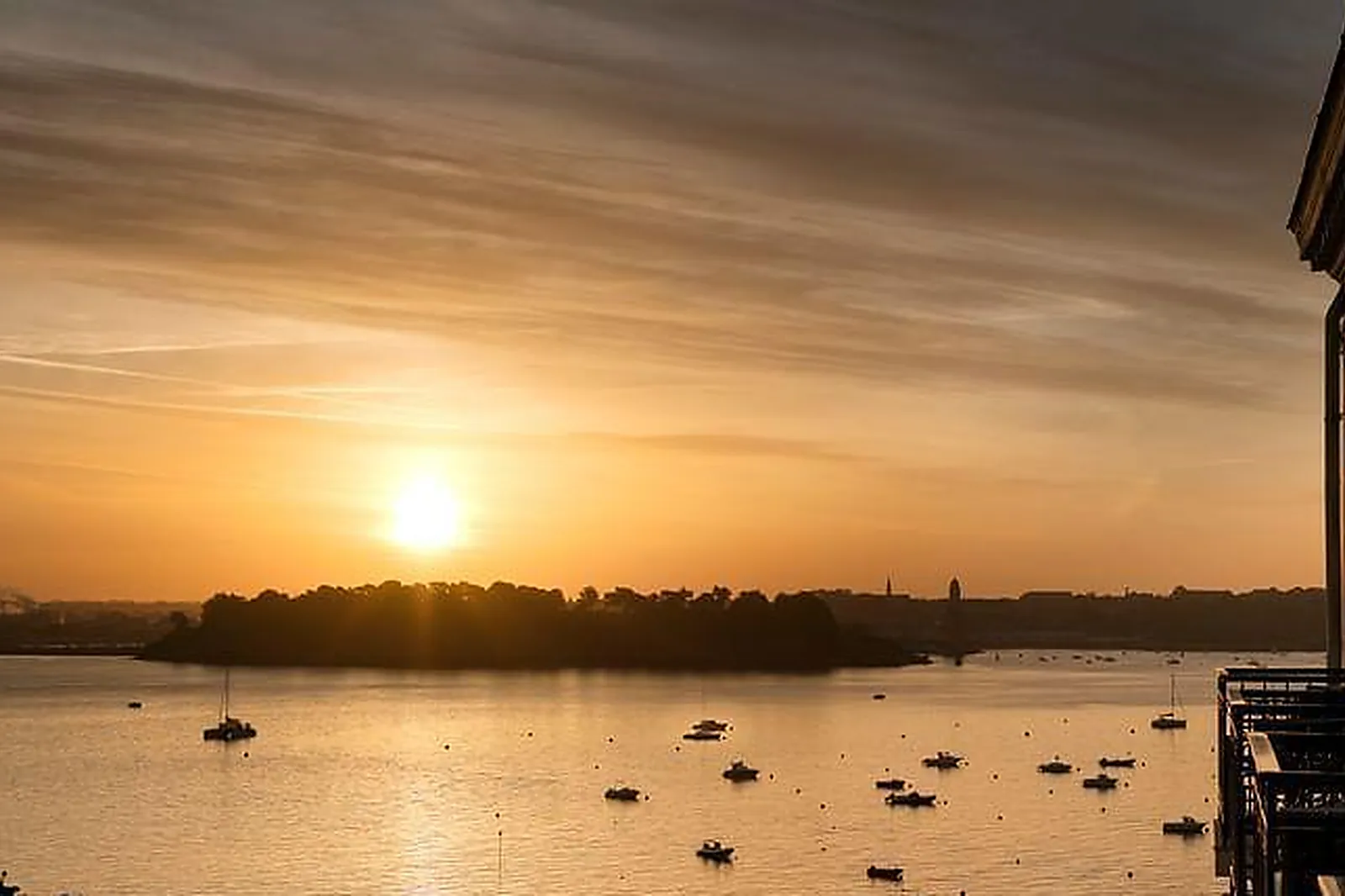 Lieux événementiels, LES GRANGES D'EN HAUT