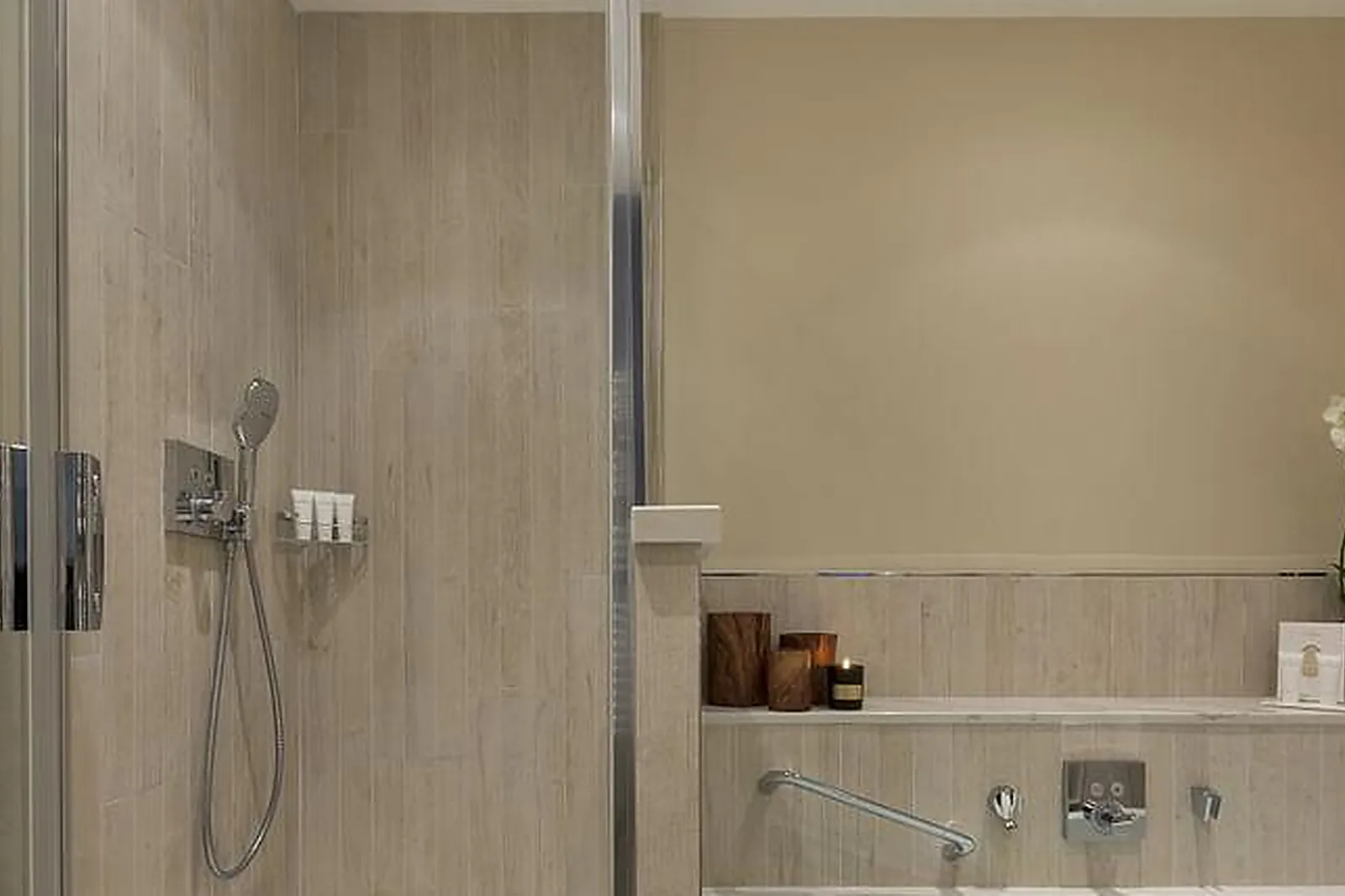 Lieux événementiels, LES GRANGES D'EN HAUT