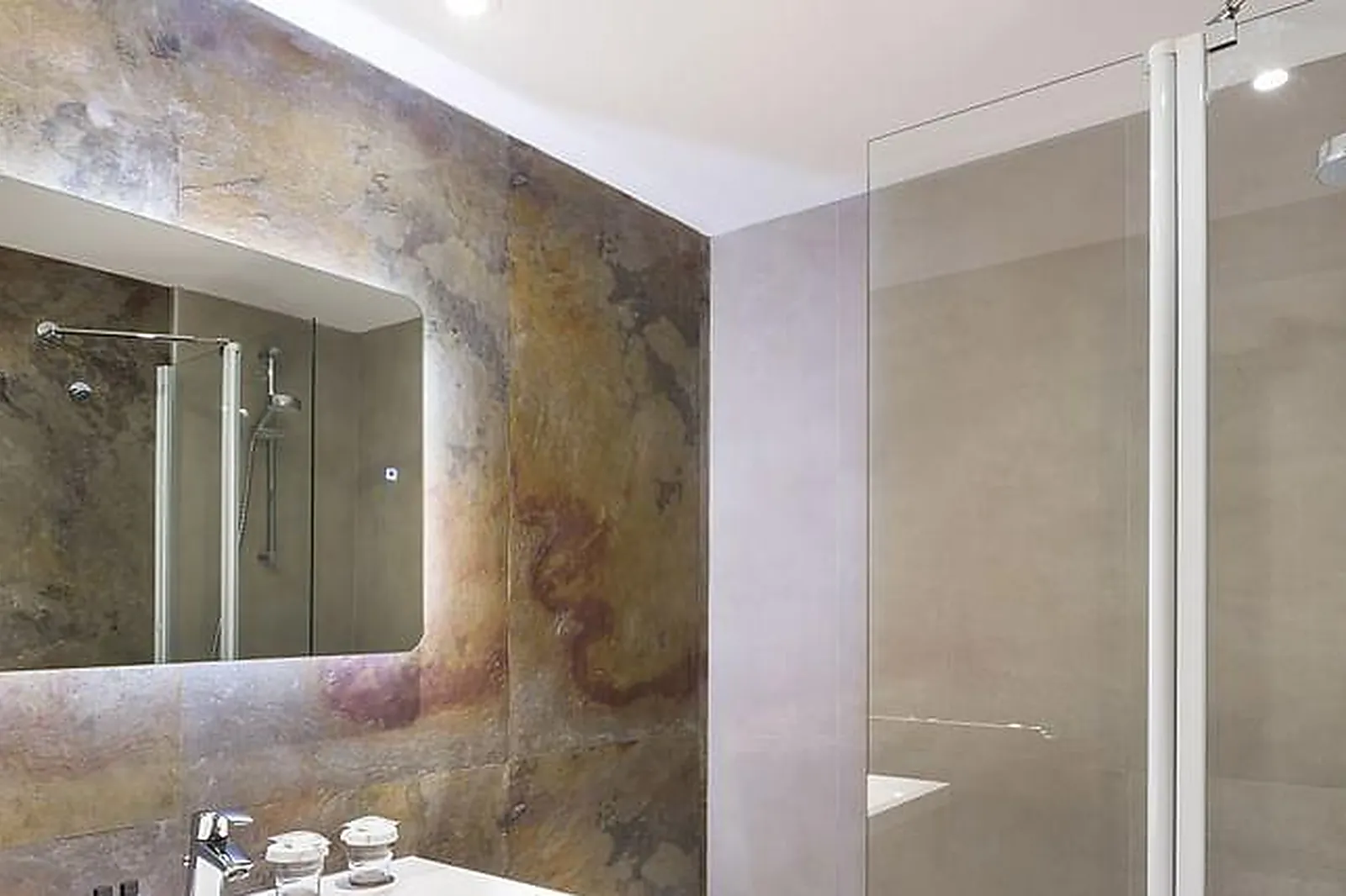 Lieux événementiels, HÔTEL BIRDY BY HAPPYCULTURE****