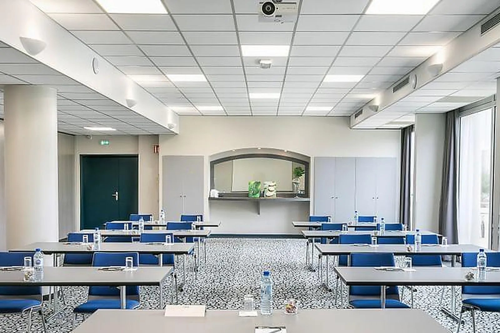 Lieux événementiels, HÔTEL BIRDY BY HAPPYCULTURE****