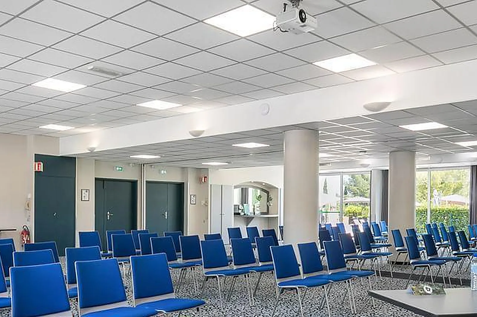 Lieux événementiels, HÔTEL BIRDY BY HAPPYCULTURE****