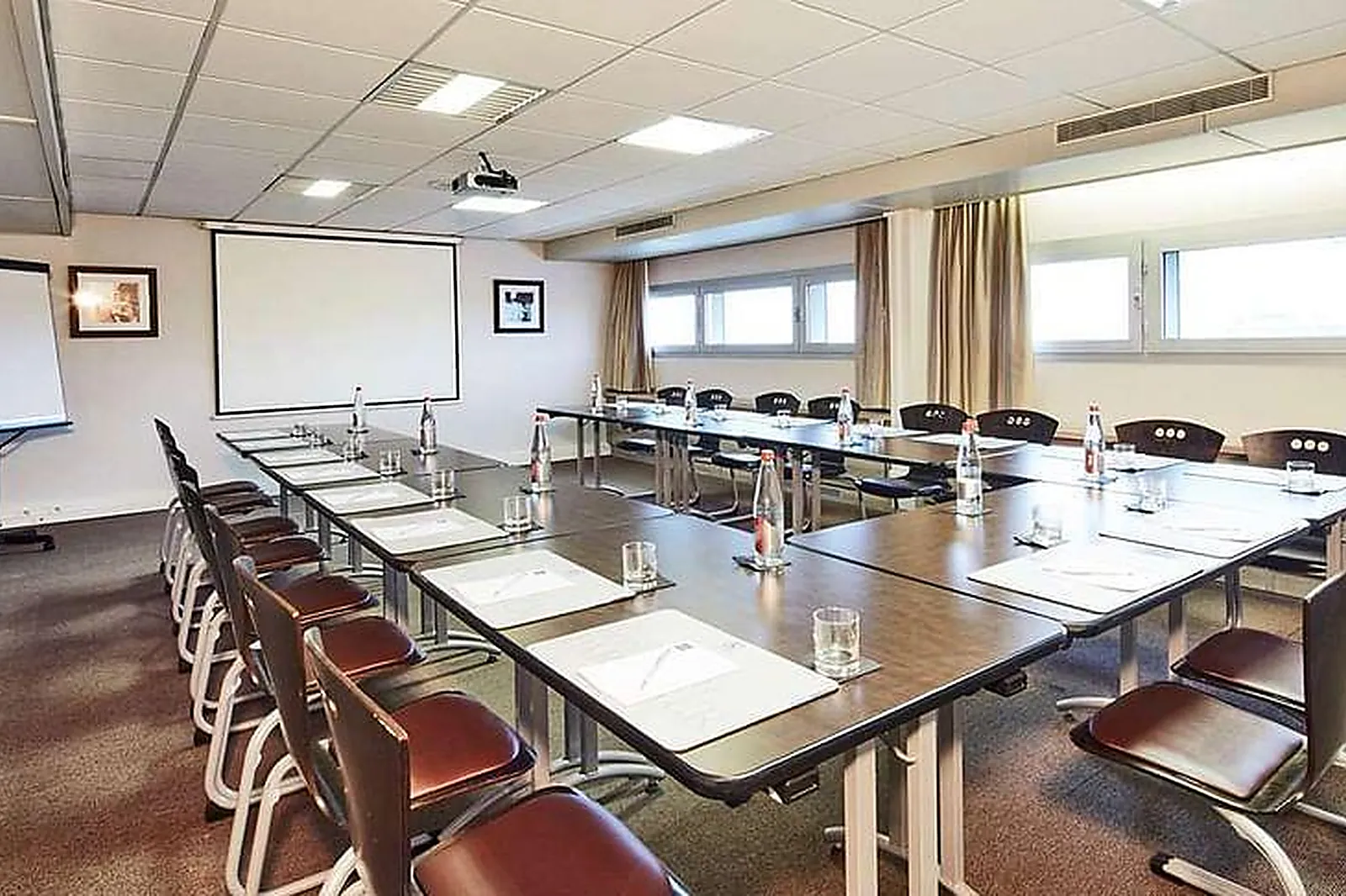 Lieux événementiels, HÔTEL CAMPANILE LE BOURGET AIRPORT****