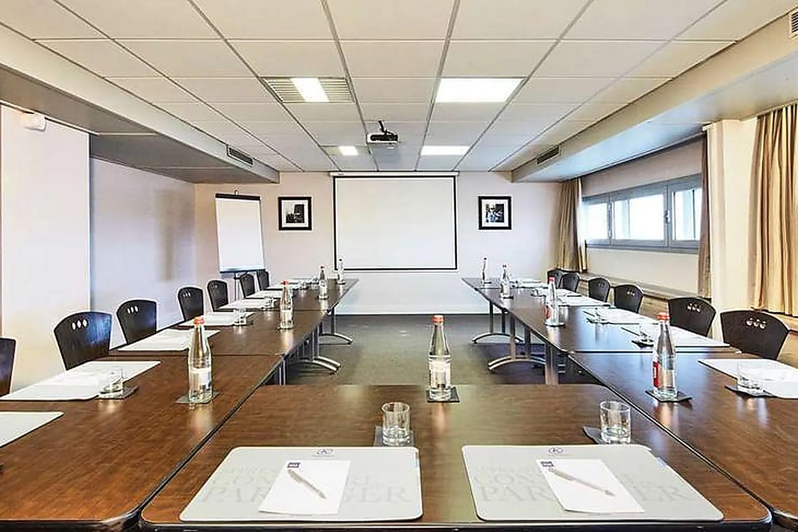 Lieux événementiels, HÔTEL CAMPANILE LE BOURGET AIRPORT****