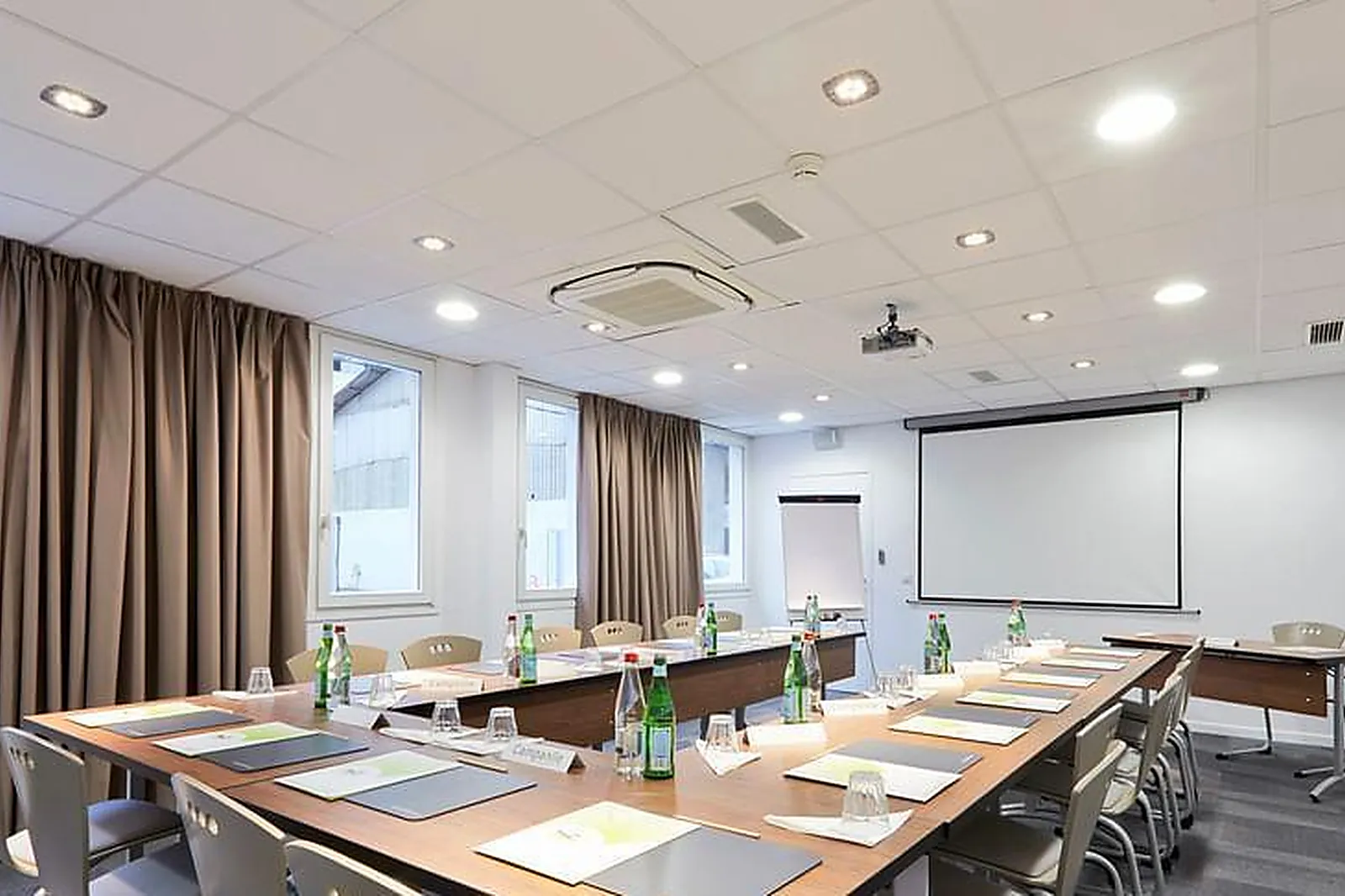 Lieux événementiels, HÔTEL CAMPANILE NANCY CENTRE GARE