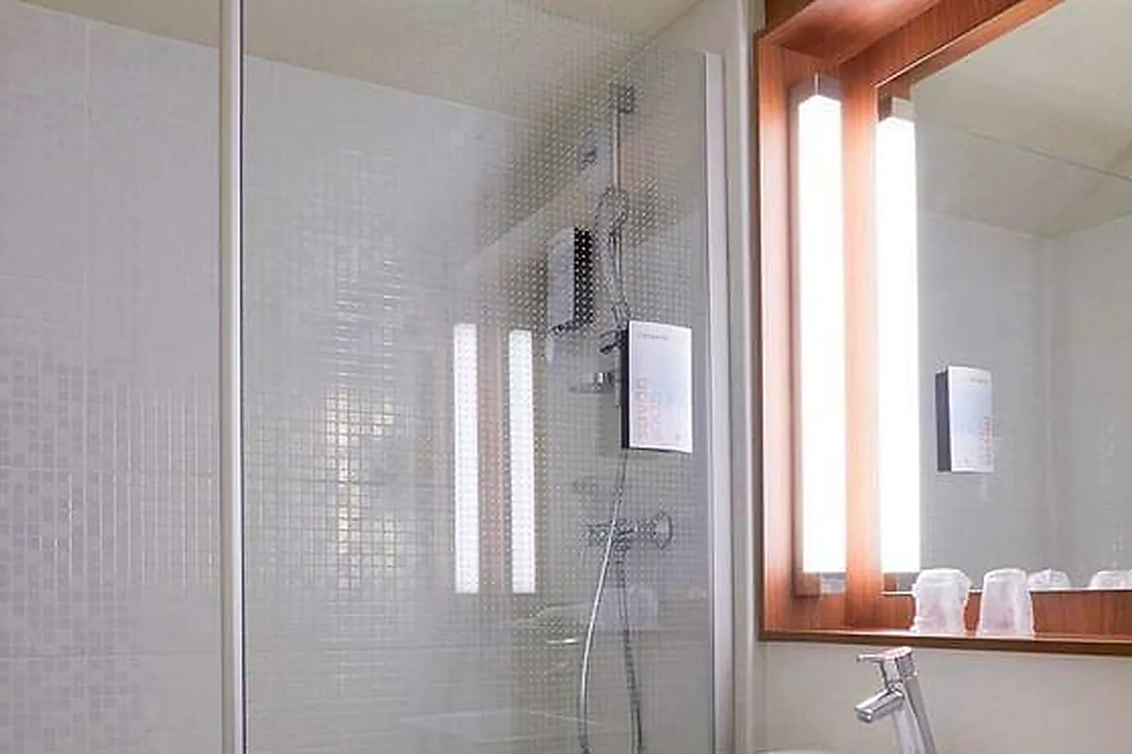 Lieux événementiels, HÔTEL CAMPANILE VILLEJUST