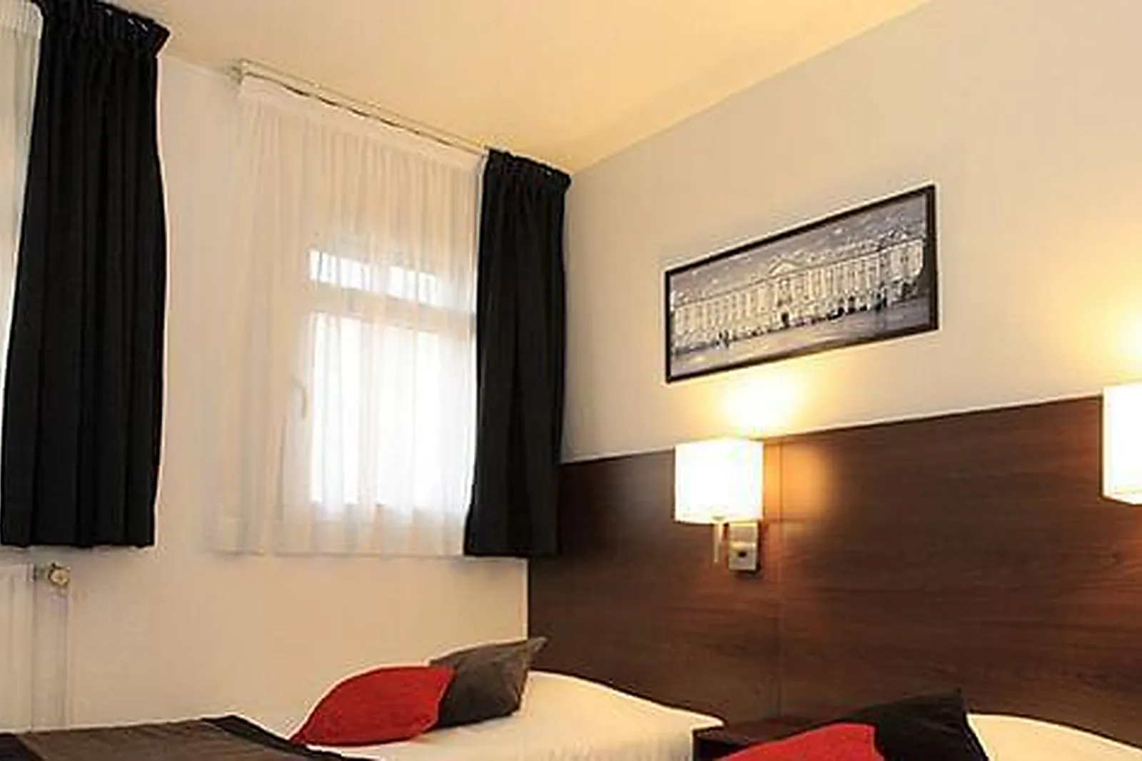 Lieux événementiels, HÔTEL CASTELLANE 2*