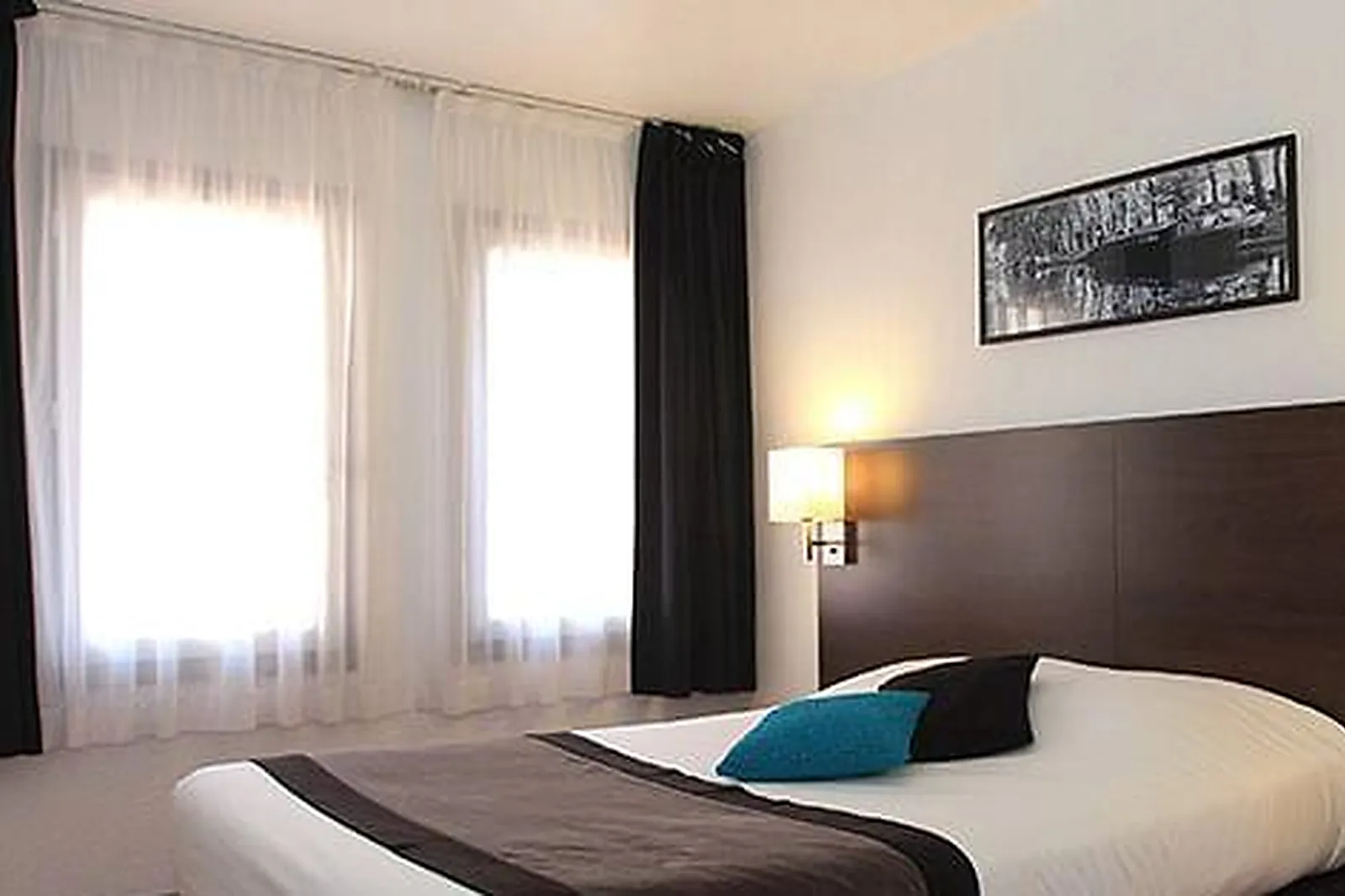 Lieux événementiels, HÔTEL CASTELLANE 2*