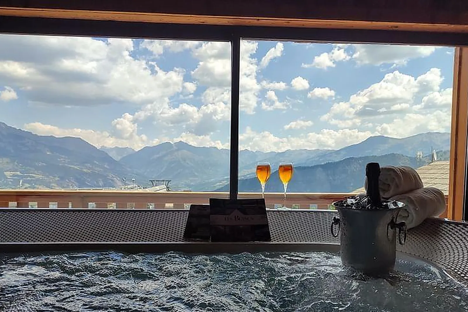 Lieux événementiels, HÔTEL CHALET LES BLANCS