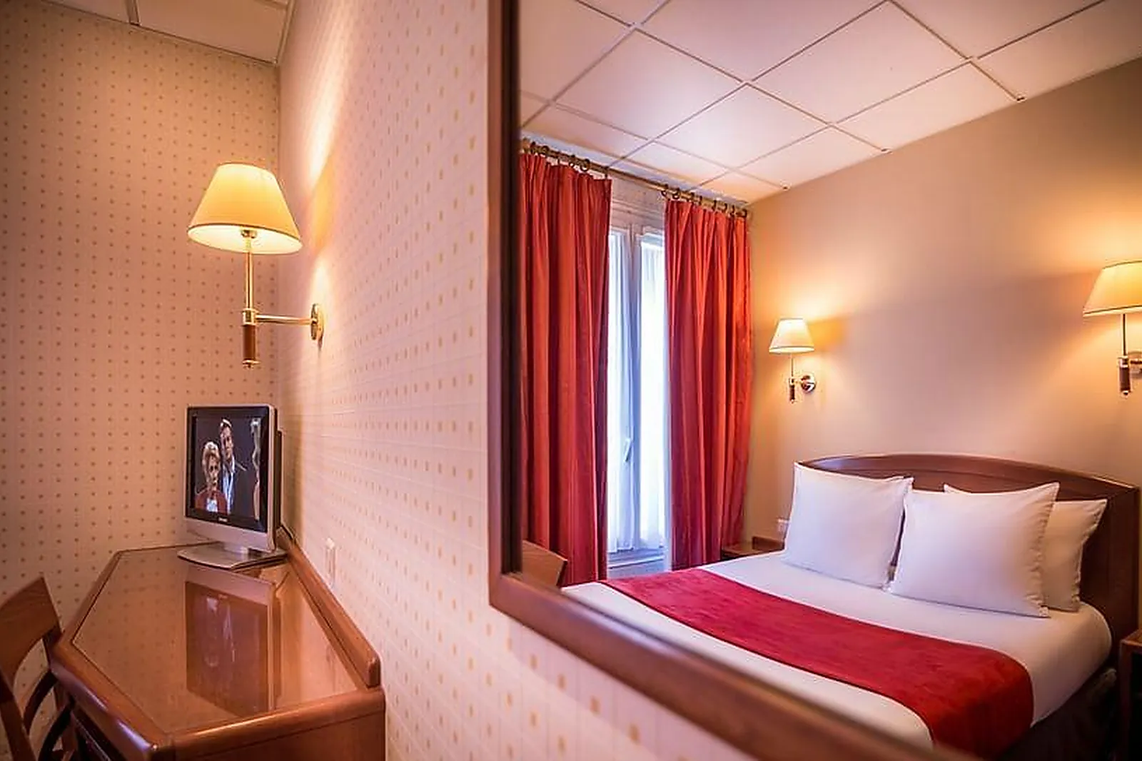 Lieux événementiels, HÔTEL CHARLEMAGNE ****