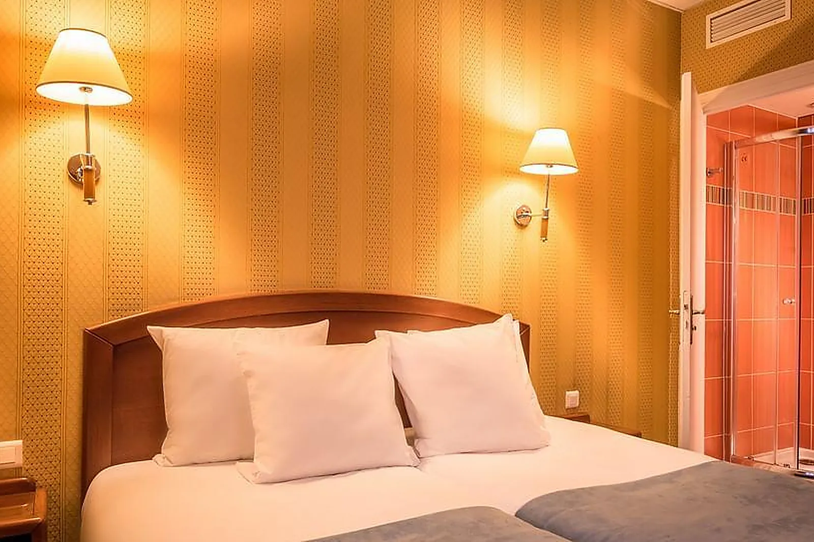 Lieux événementiels, HÔTEL CHARLEMAGNE ****