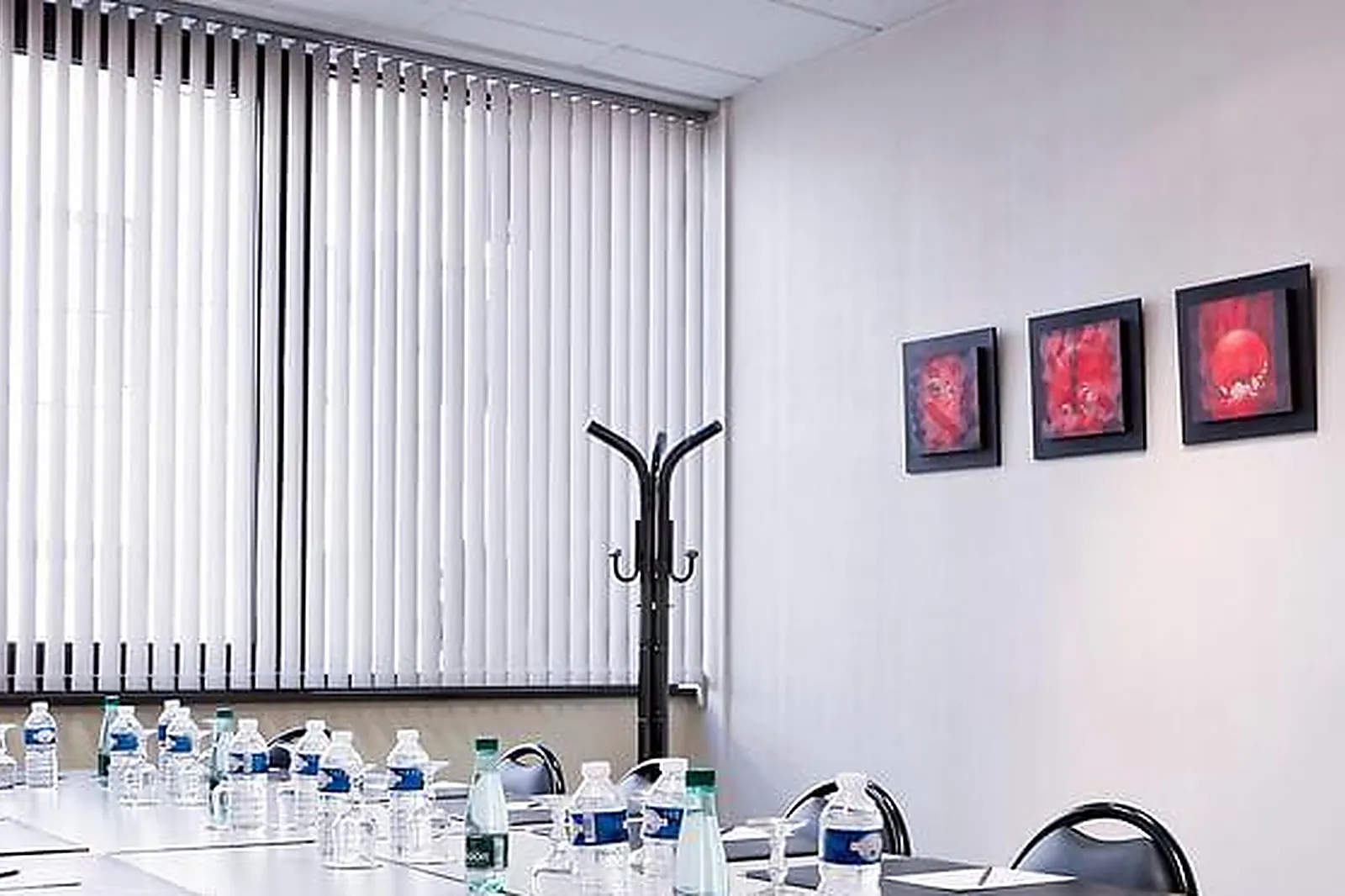 Lieux événementiels, HÔTEL CHROMATICS BY HAPPYCULTURE ***