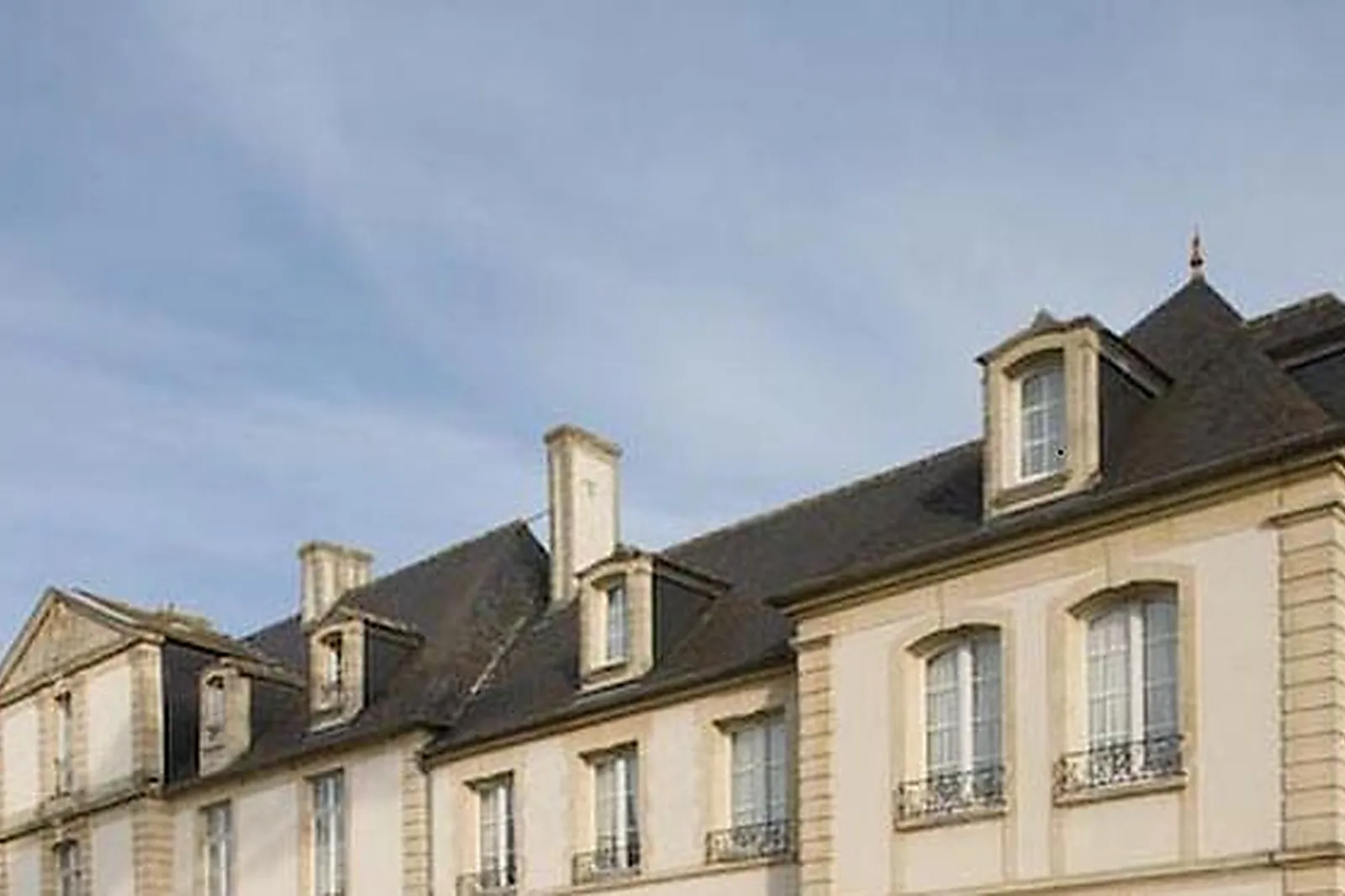 Lieux événementiels, HÔTEL CHÂTEAU DE SULLY ***