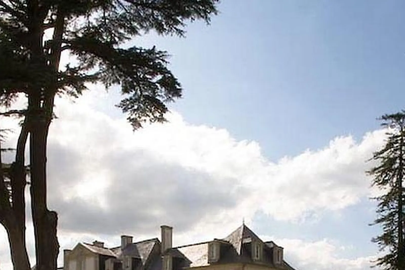 Lieux événementiels, HÔTEL CHÂTEAU DE SULLY ***